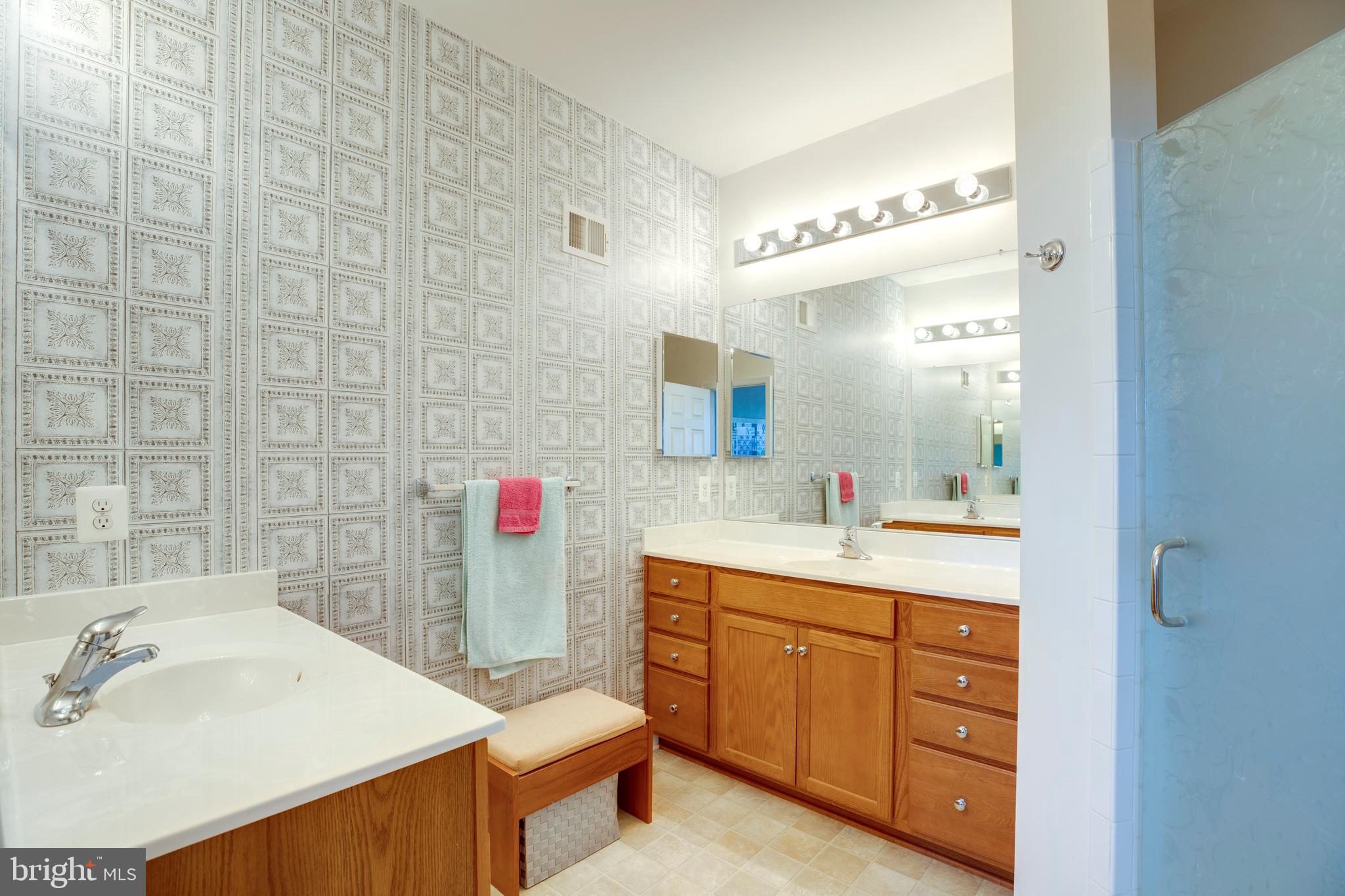 LEE SQUARE - Residential