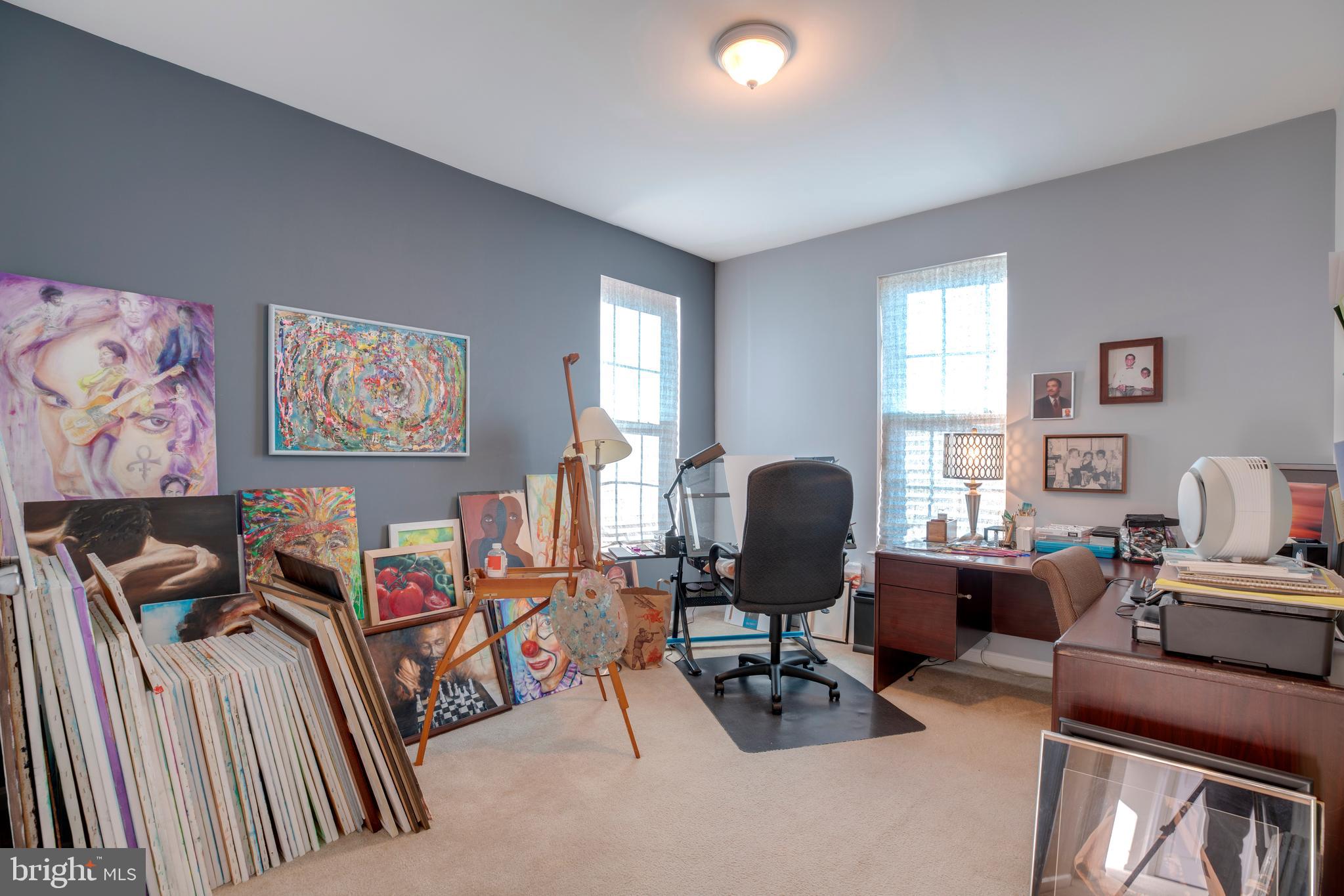 LEE SQUARE - Residential