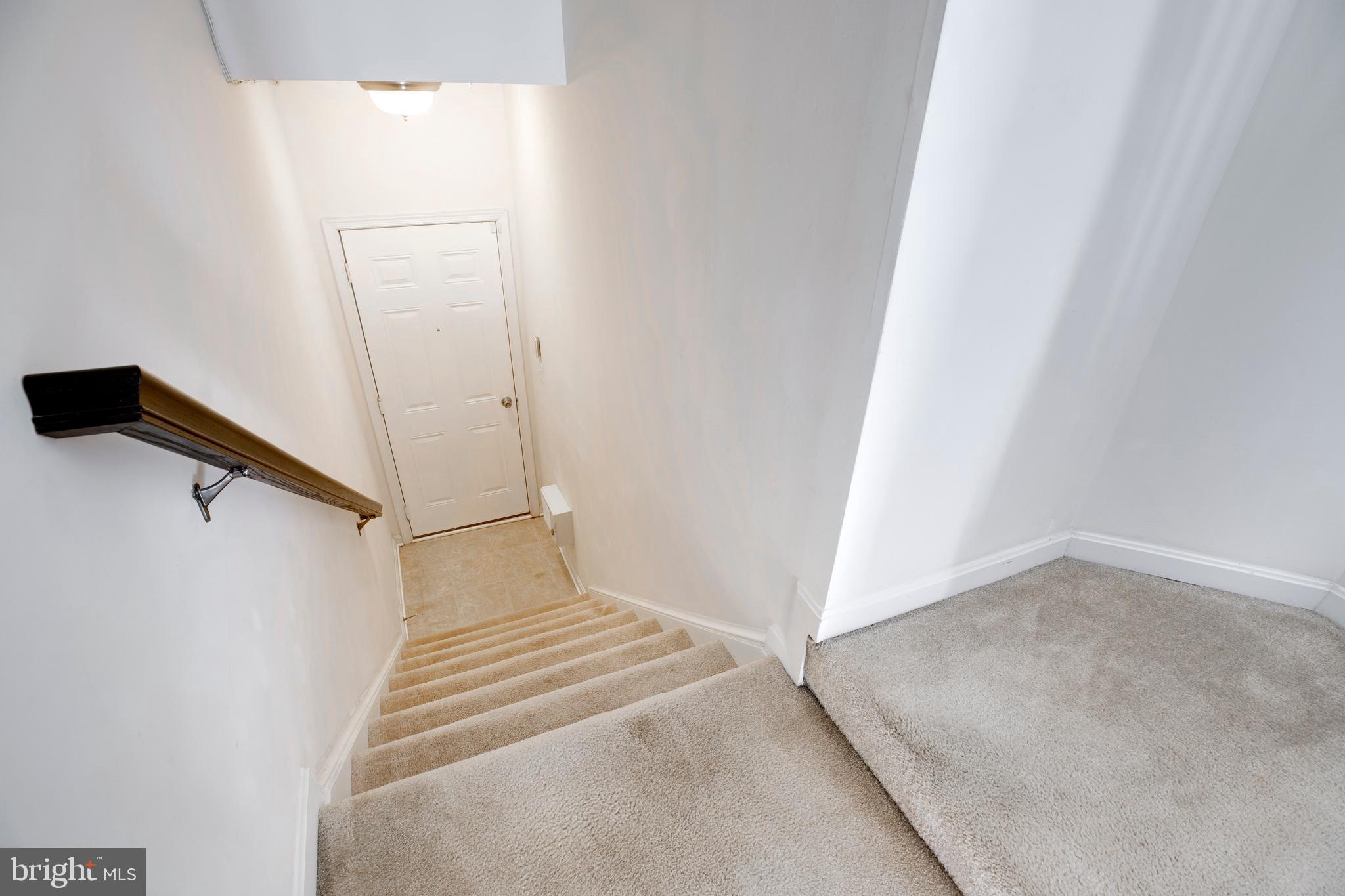 LEE SQUARE - Residential