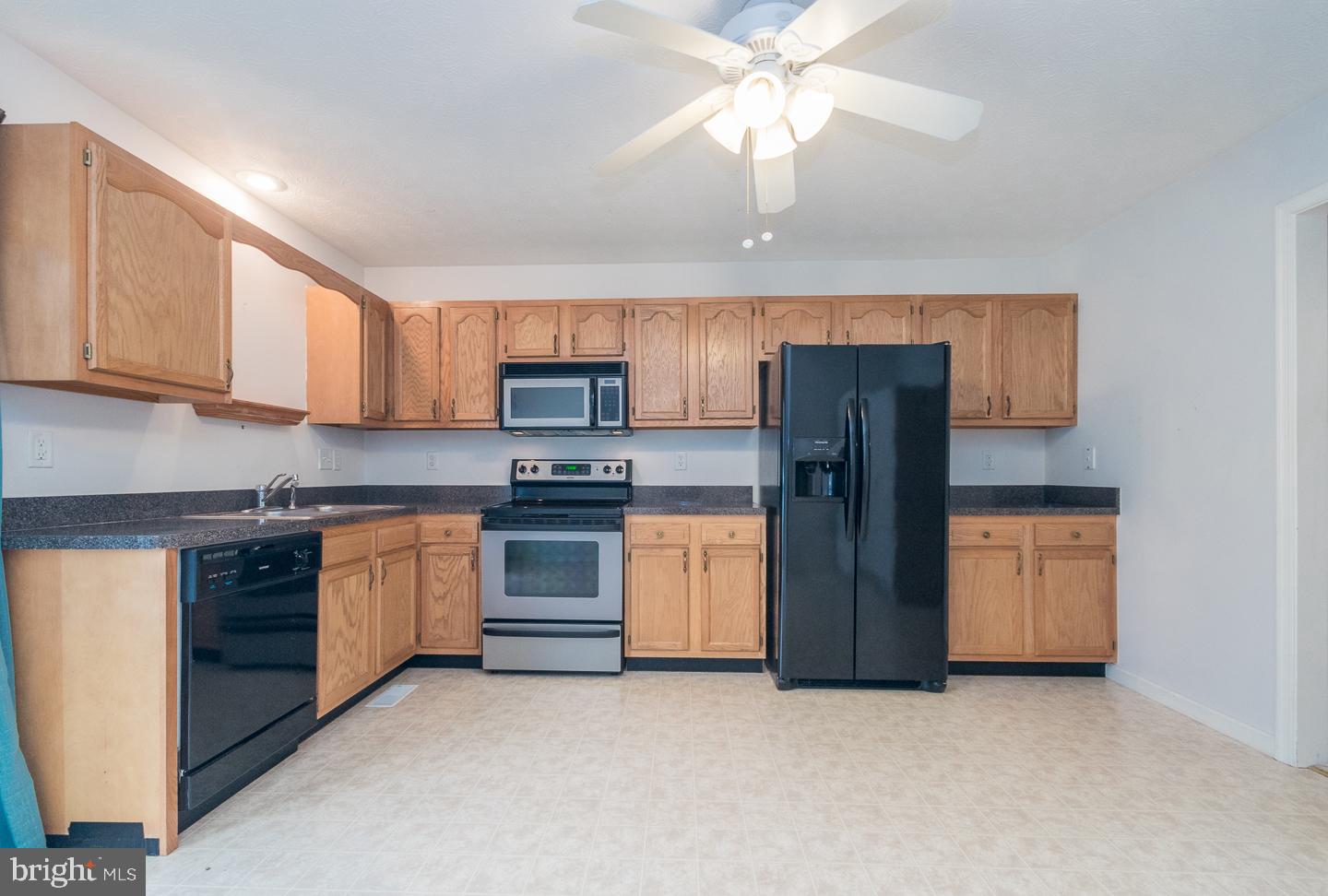 TABLER STATION MANOR - Residential