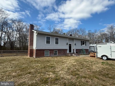 Homes For Sale - 13830 Cooley Road<br/> PRINCESS ANNE, MD 21853