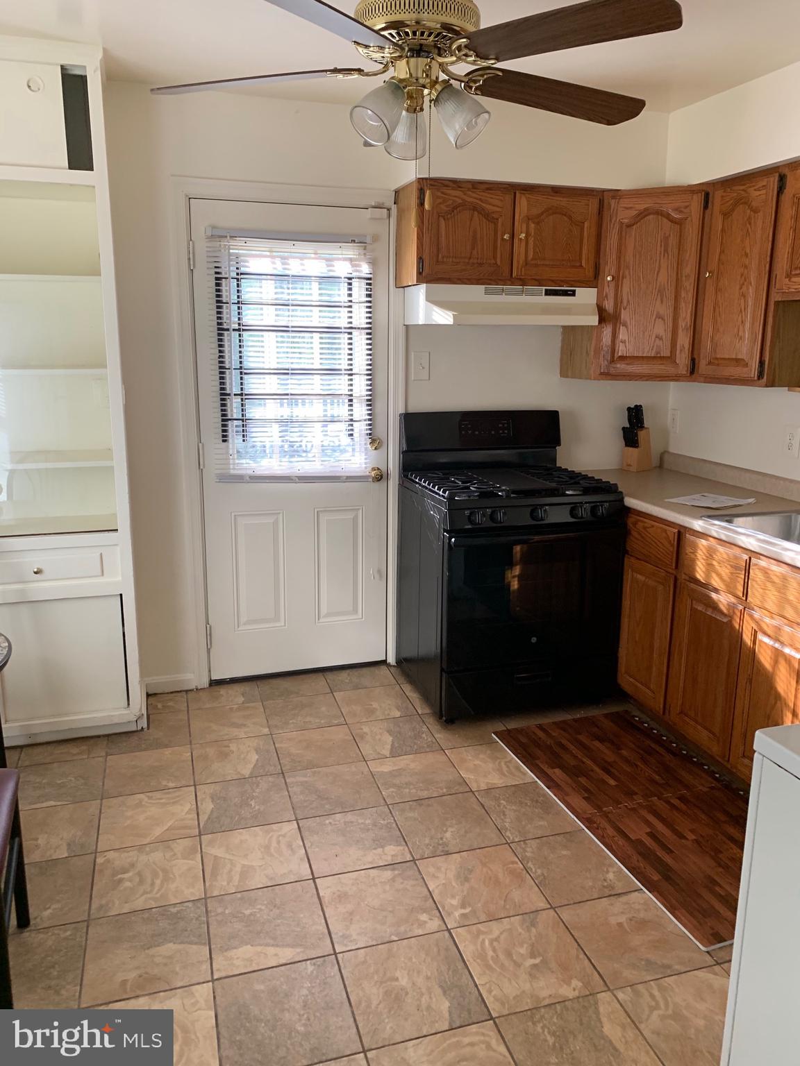 CAPITOL HEIGHTS - Residential Lease