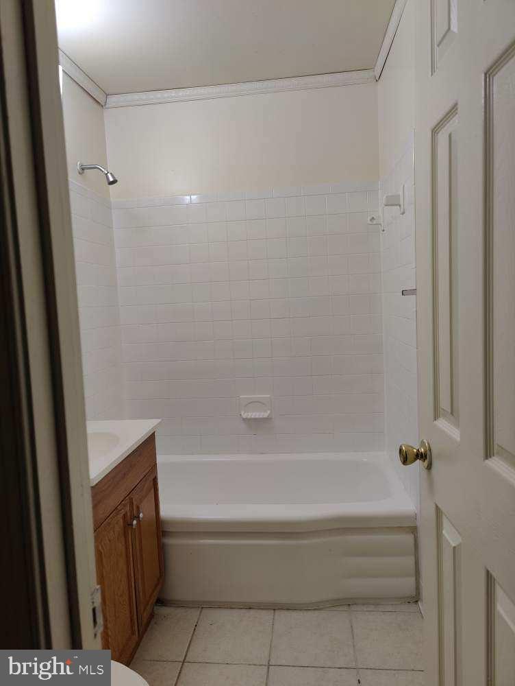 CAPITOL HEIGHTS - Residential Lease