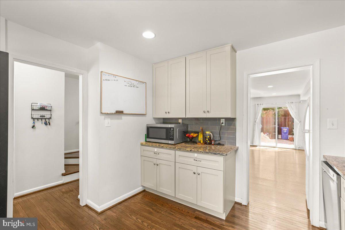SPRINGFIELD VILLAGE - Residential