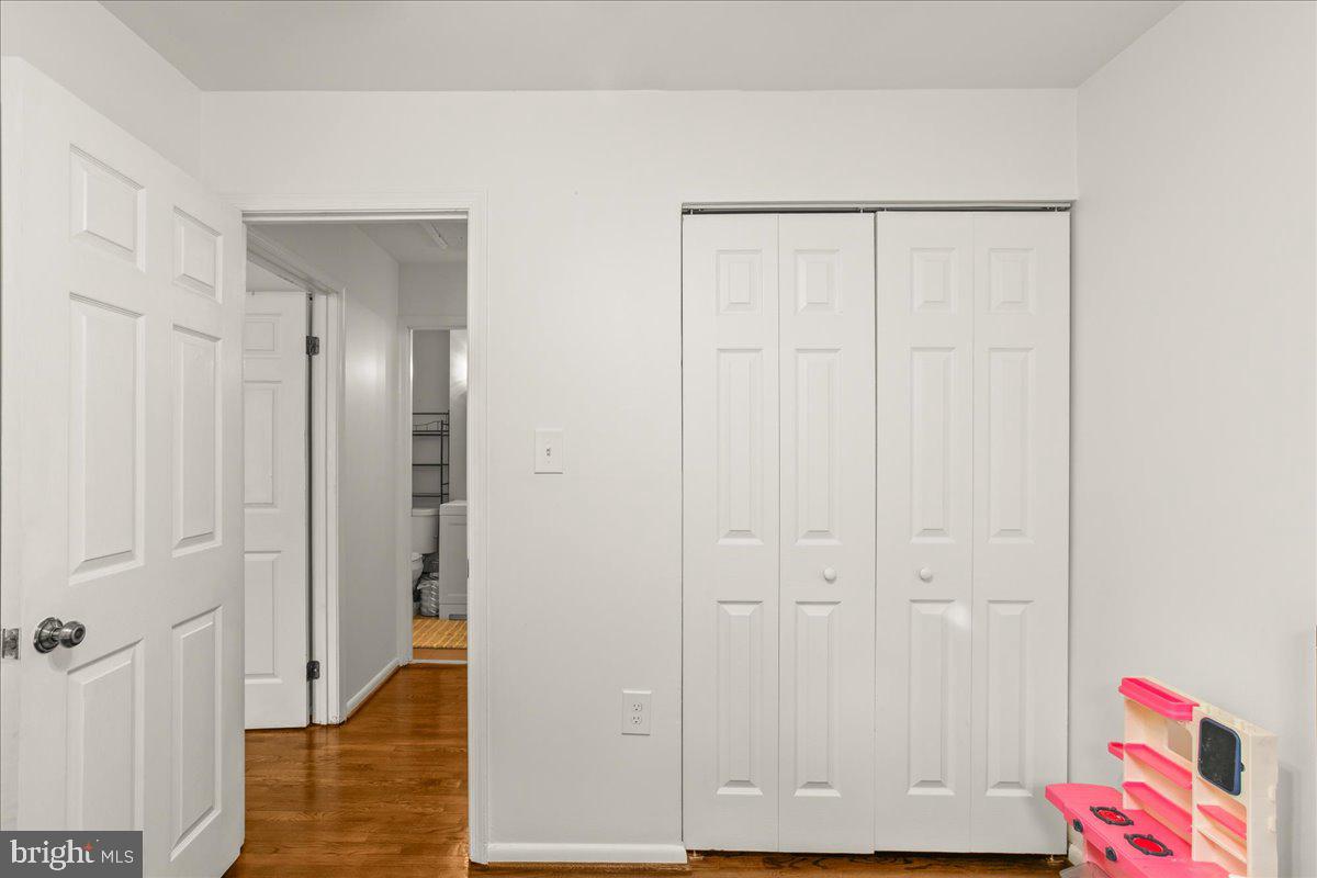 SPRINGFIELD VILLAGE - Residential