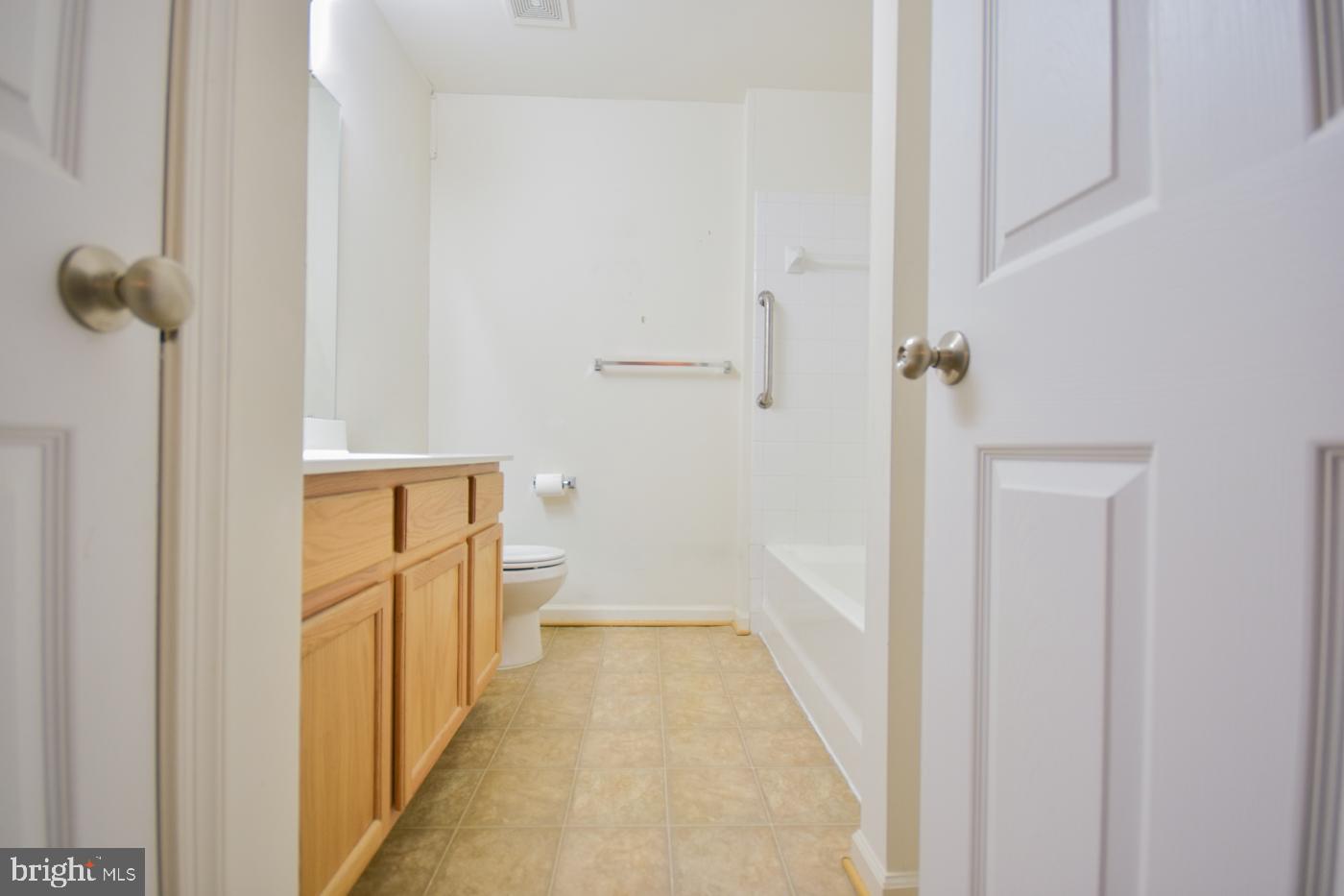 LAKELAND PLACE - Residential