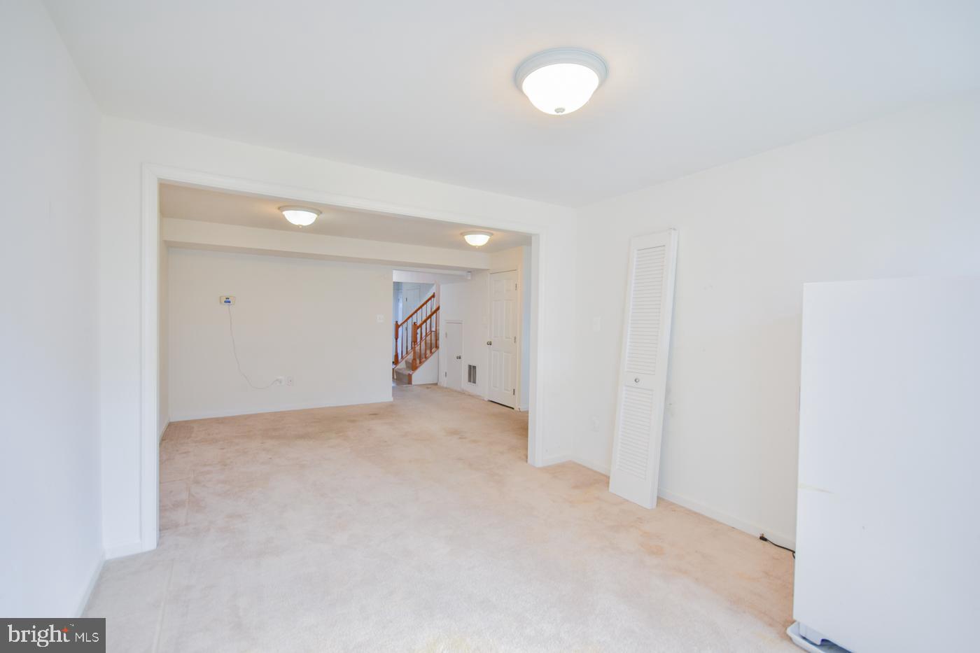 LAKELAND PLACE - Residential