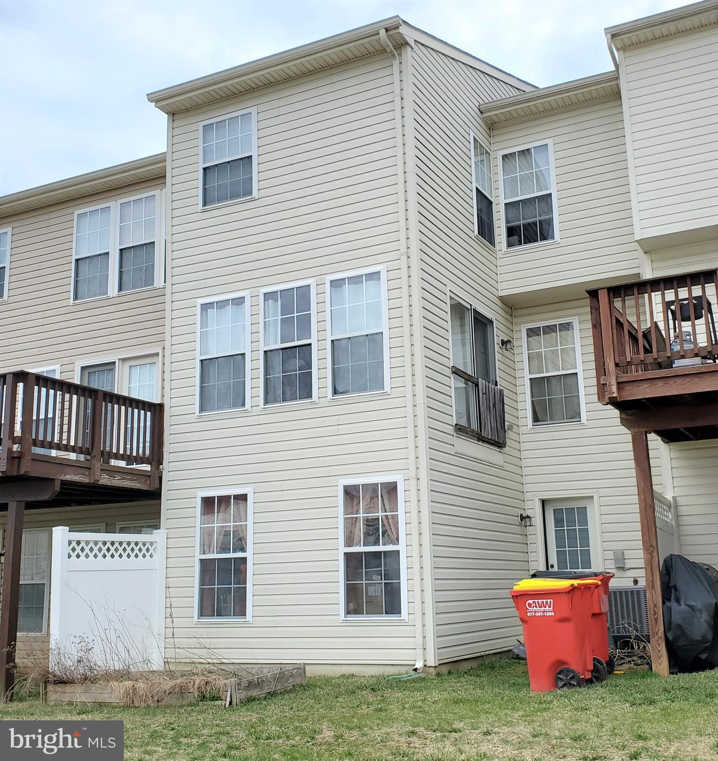 LAKELAND PLACE - Residential