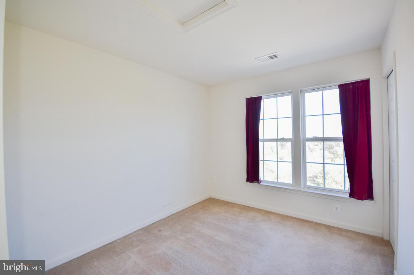 LAKELAND PLACE - Residential