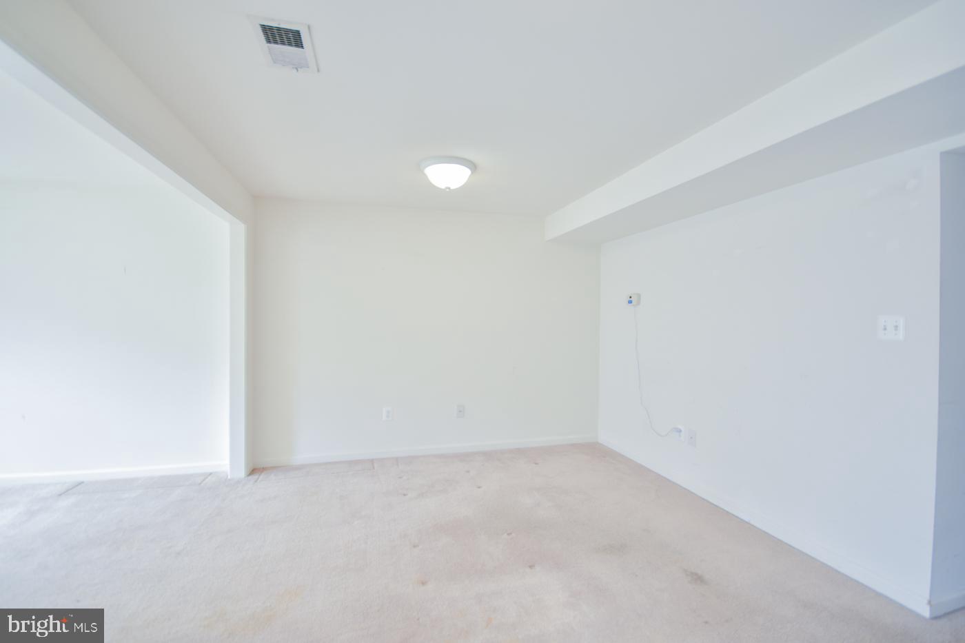 LAKELAND PLACE - Residential