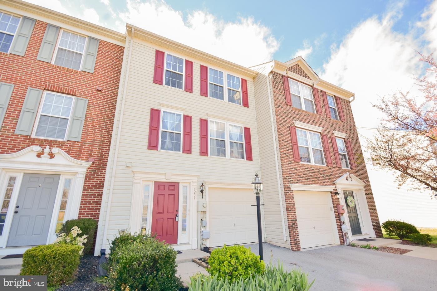 LAKELAND PLACE - Residential