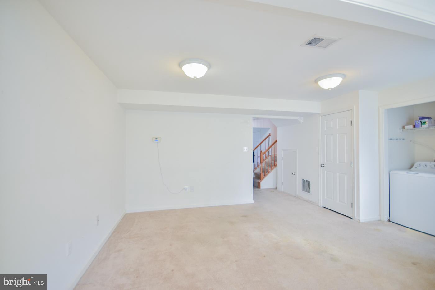 LAKELAND PLACE - Residential