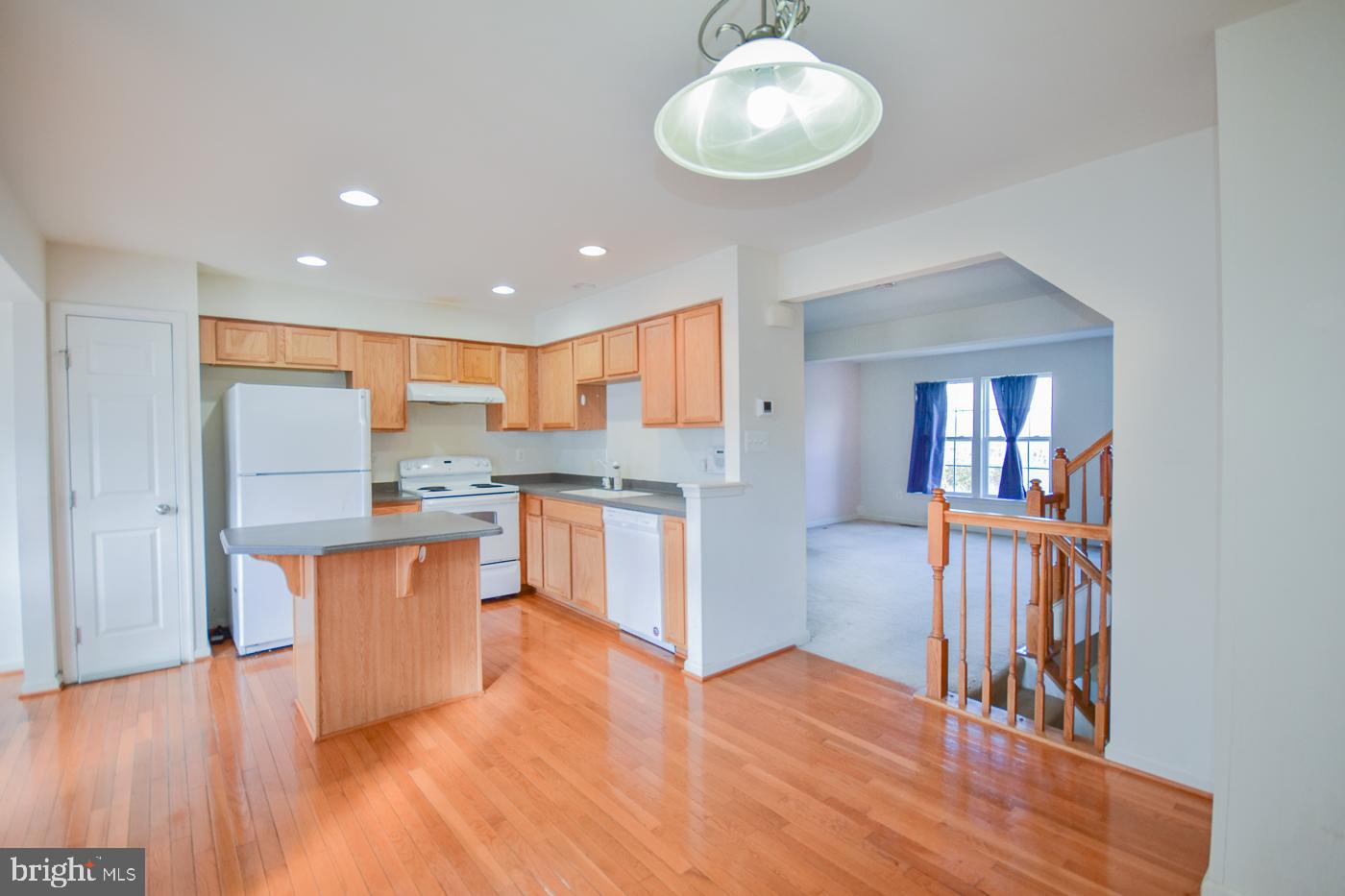 LAKELAND PLACE - Residential