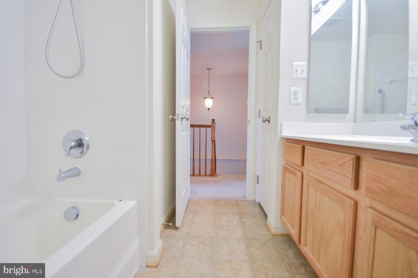 LAKELAND PLACE - Residential