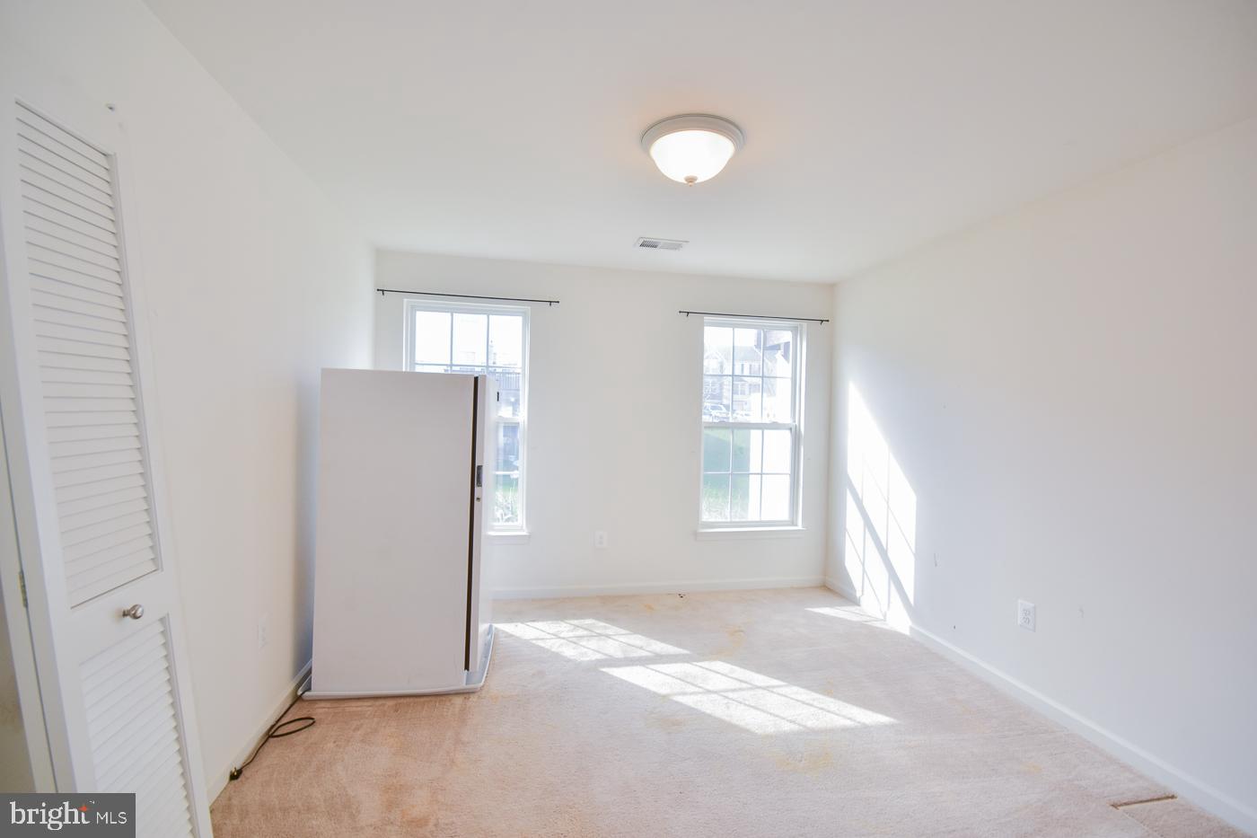 LAKELAND PLACE - Residential