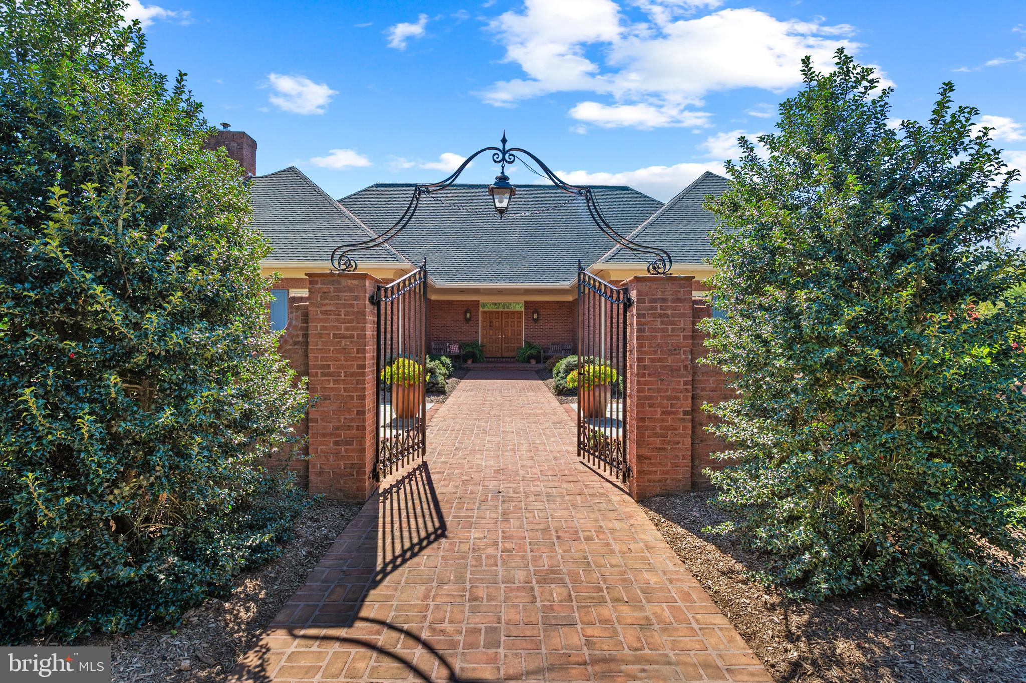 1211 BELFAST ROAD