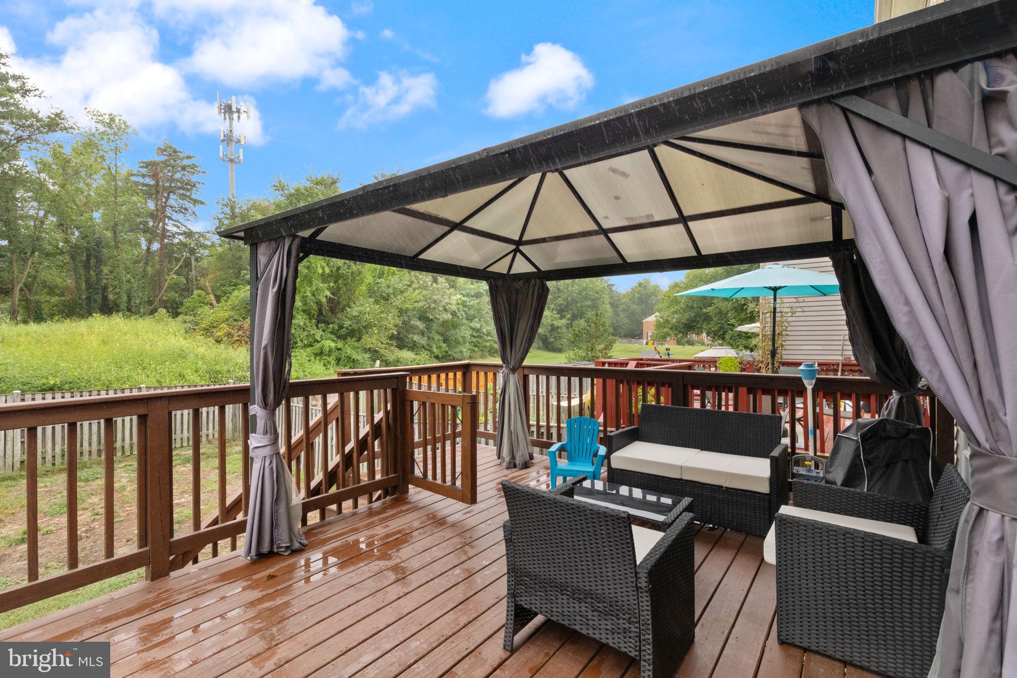 ELIZABETHS LANDING - Residential