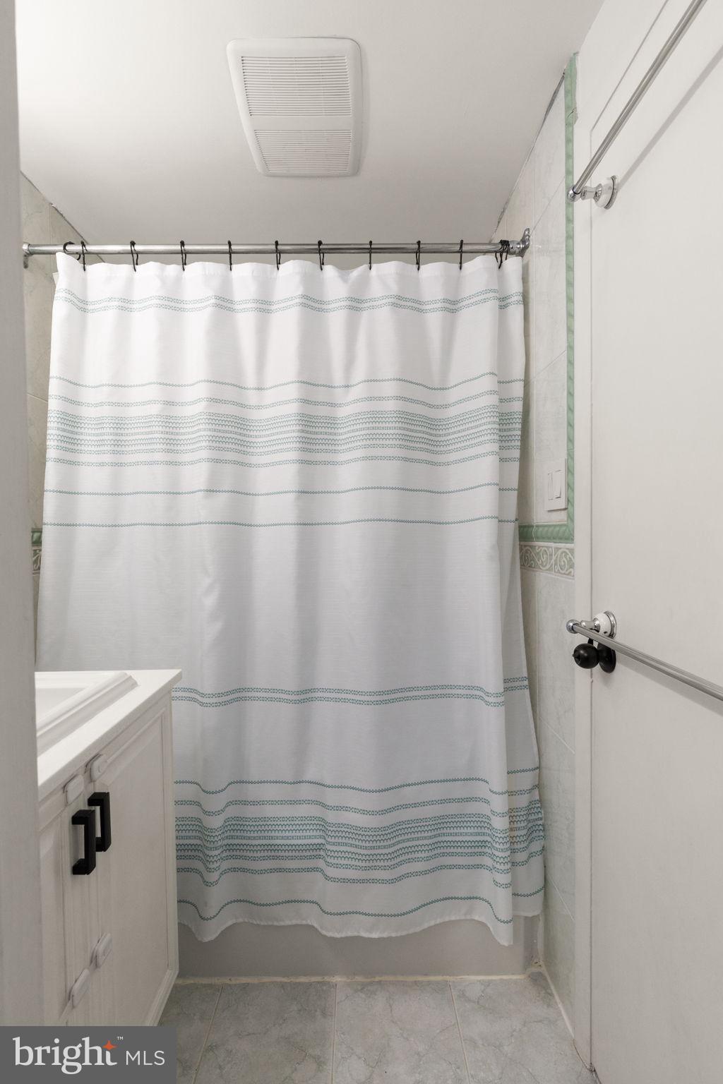 ELIZABETHS LANDING - Residential