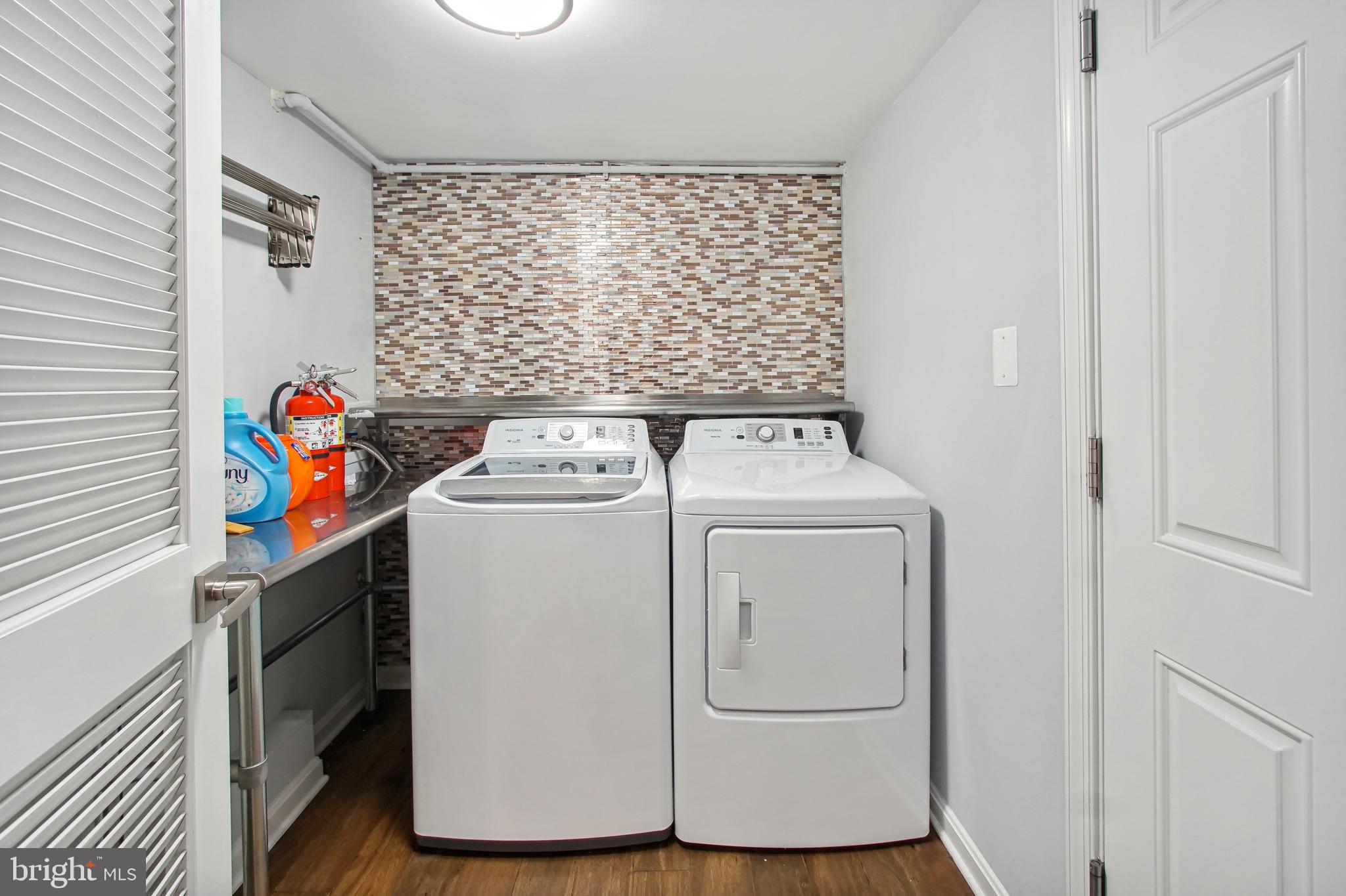 POINTER RIDGE AT COLLINGTON - Residential