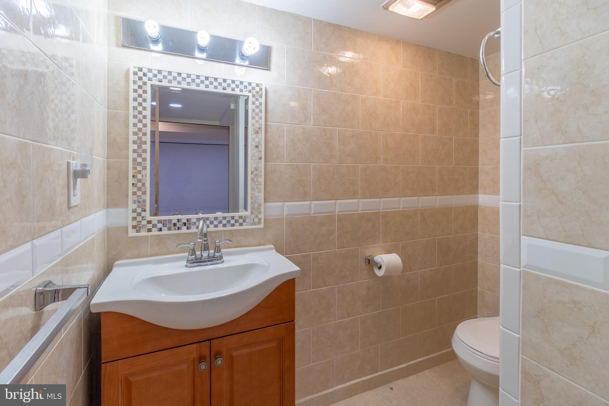 RIVERDALE GARDENS - Residential Lease