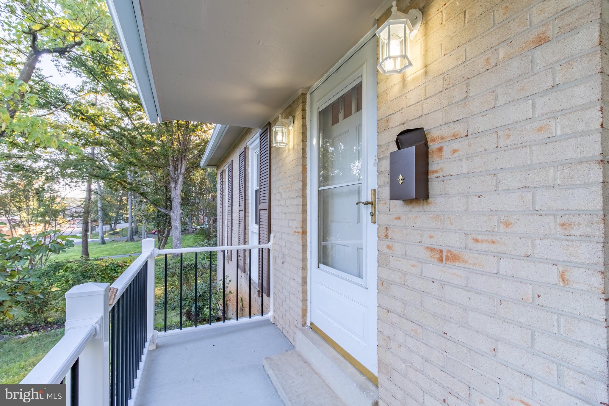 RIVERDALE GARDENS - Residential Lease