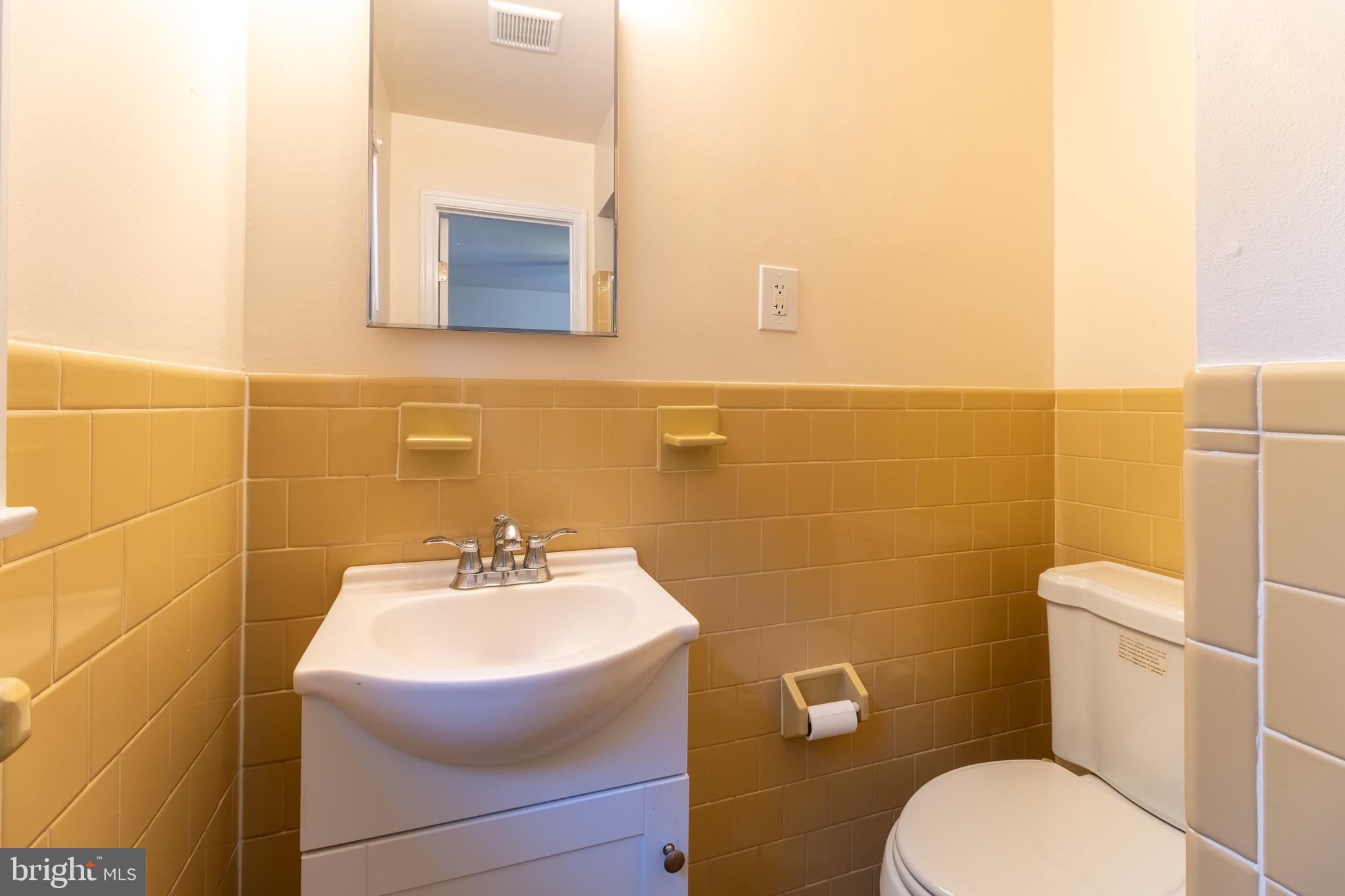 RIVERDALE GARDENS - Residential Lease