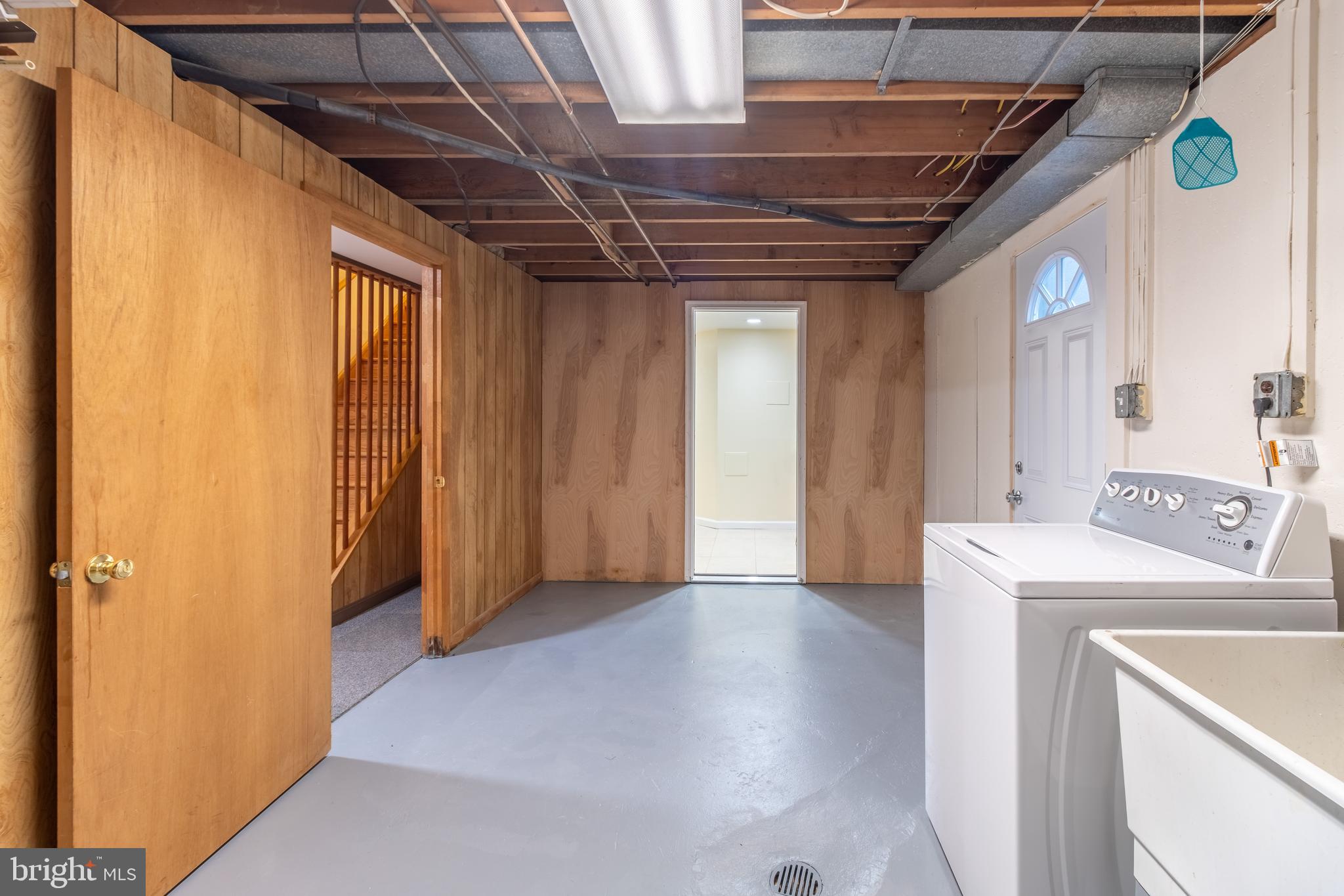 RIVERDALE GARDENS - Residential Lease