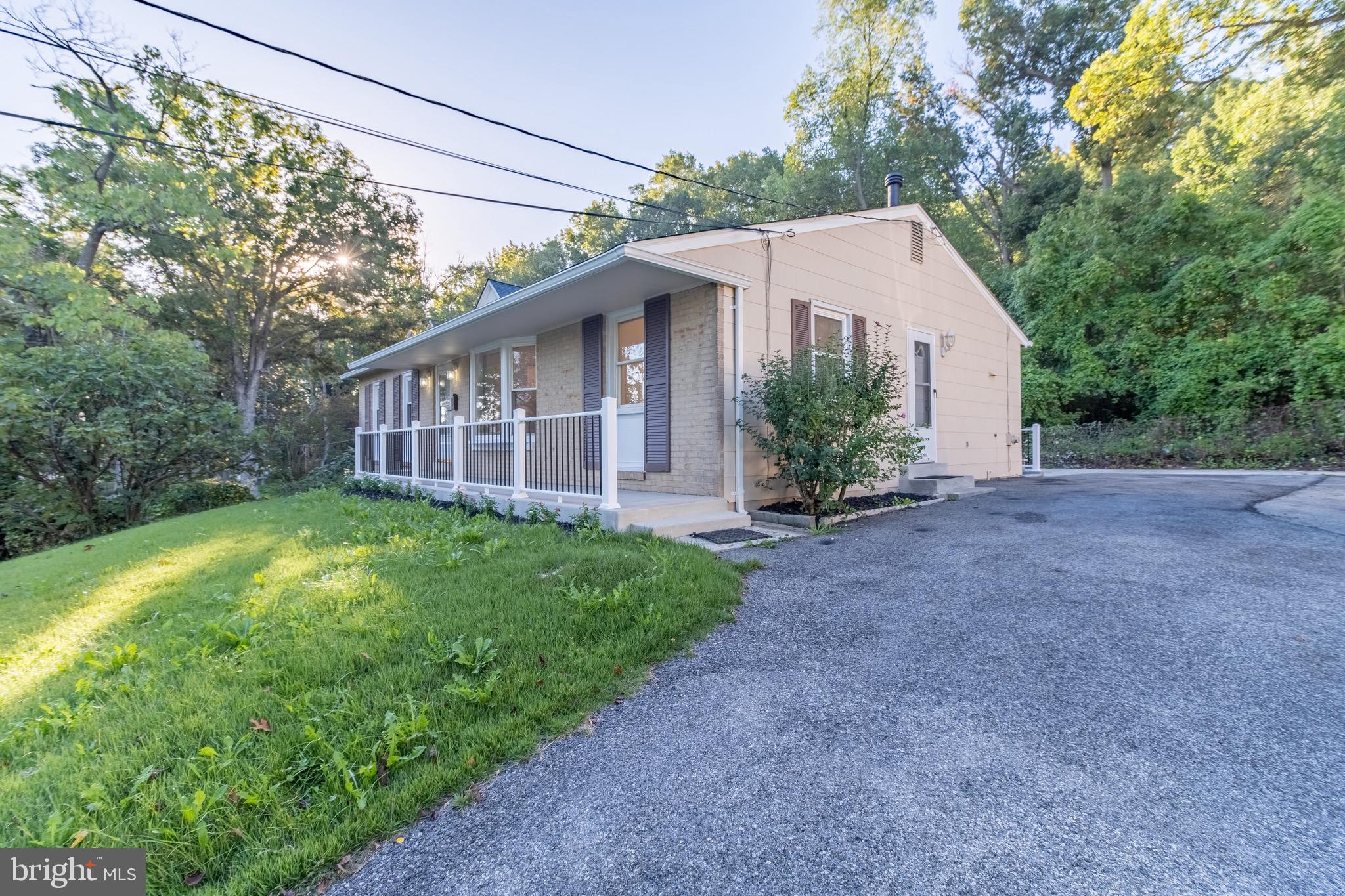 RIVERDALE GARDENS - Residential Lease