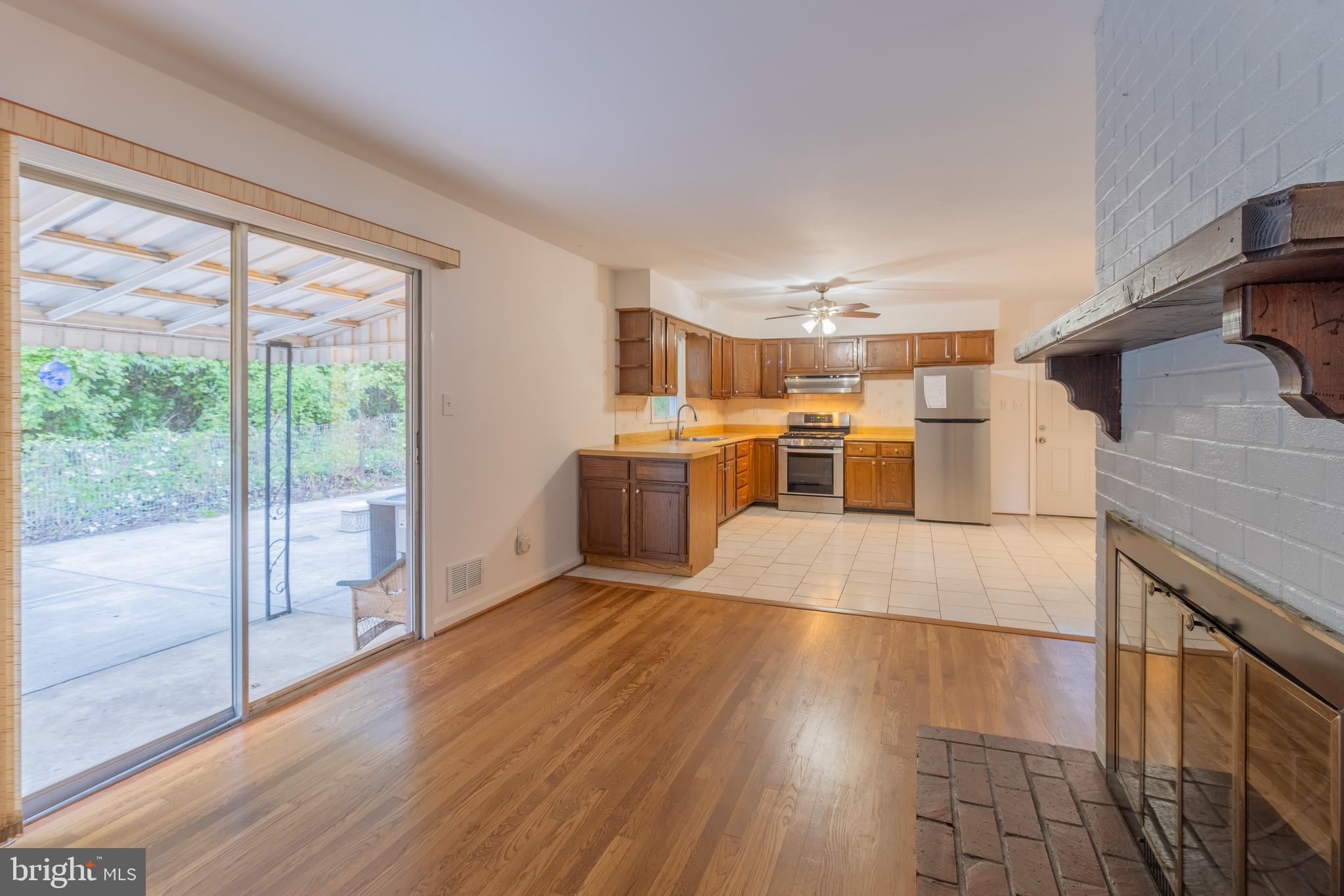 RIVERDALE GARDENS - Residential Lease