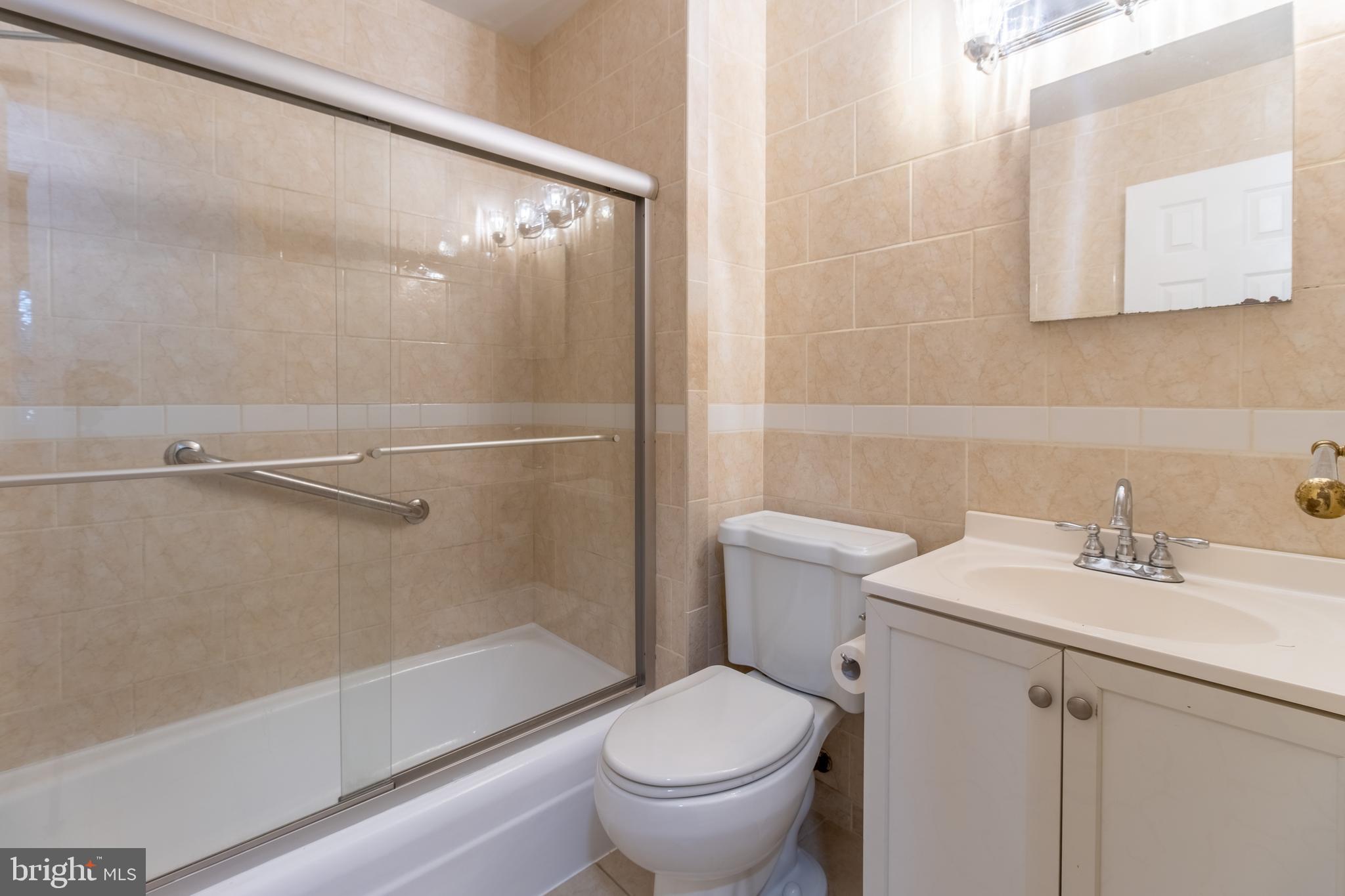 RIVERDALE GARDENS - Residential Lease