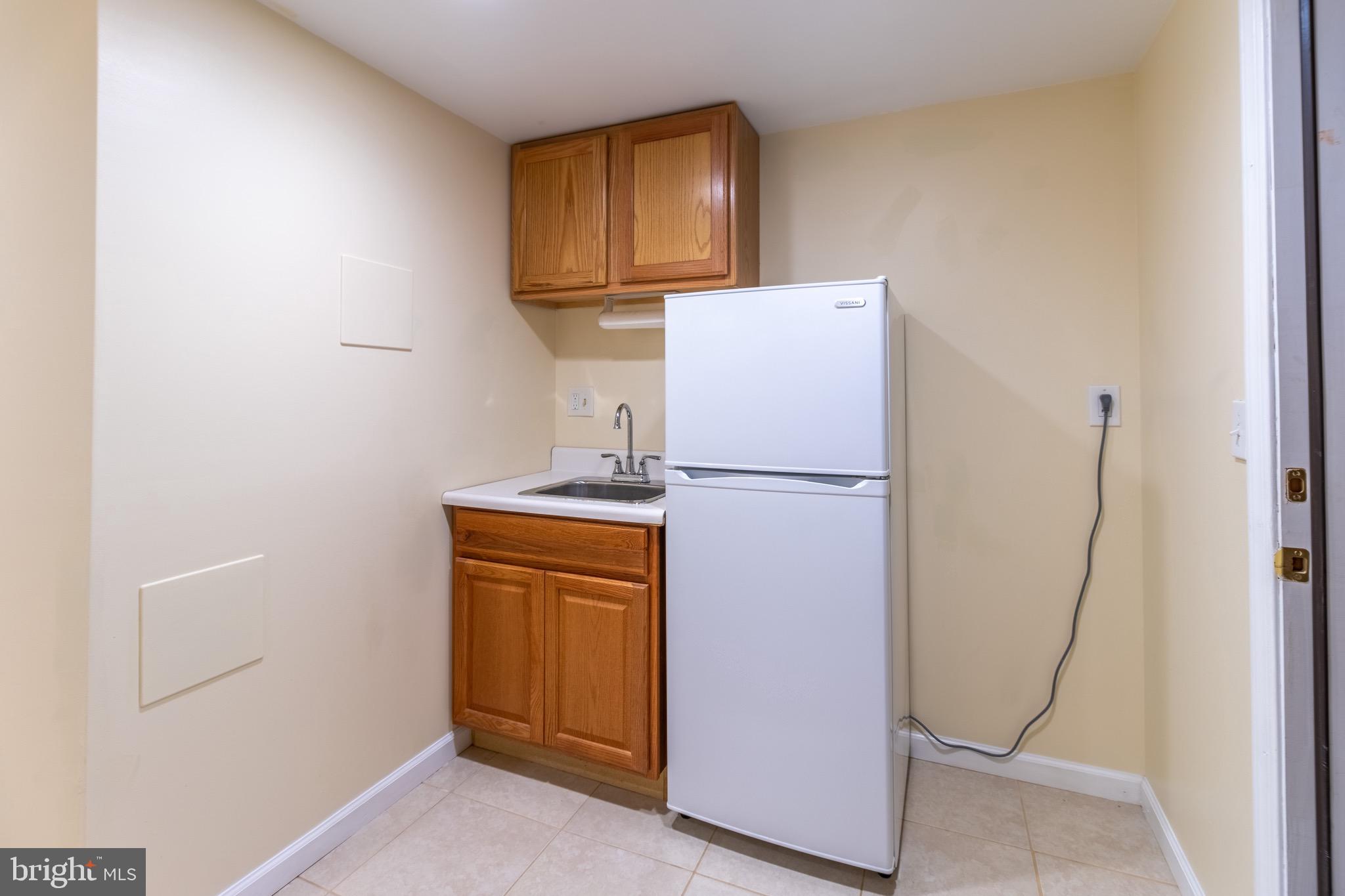 RIVERDALE GARDENS - Residential Lease