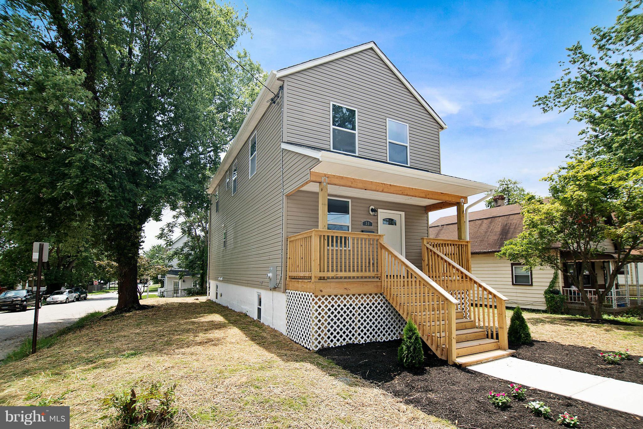 LANDSDOWNE - Residential