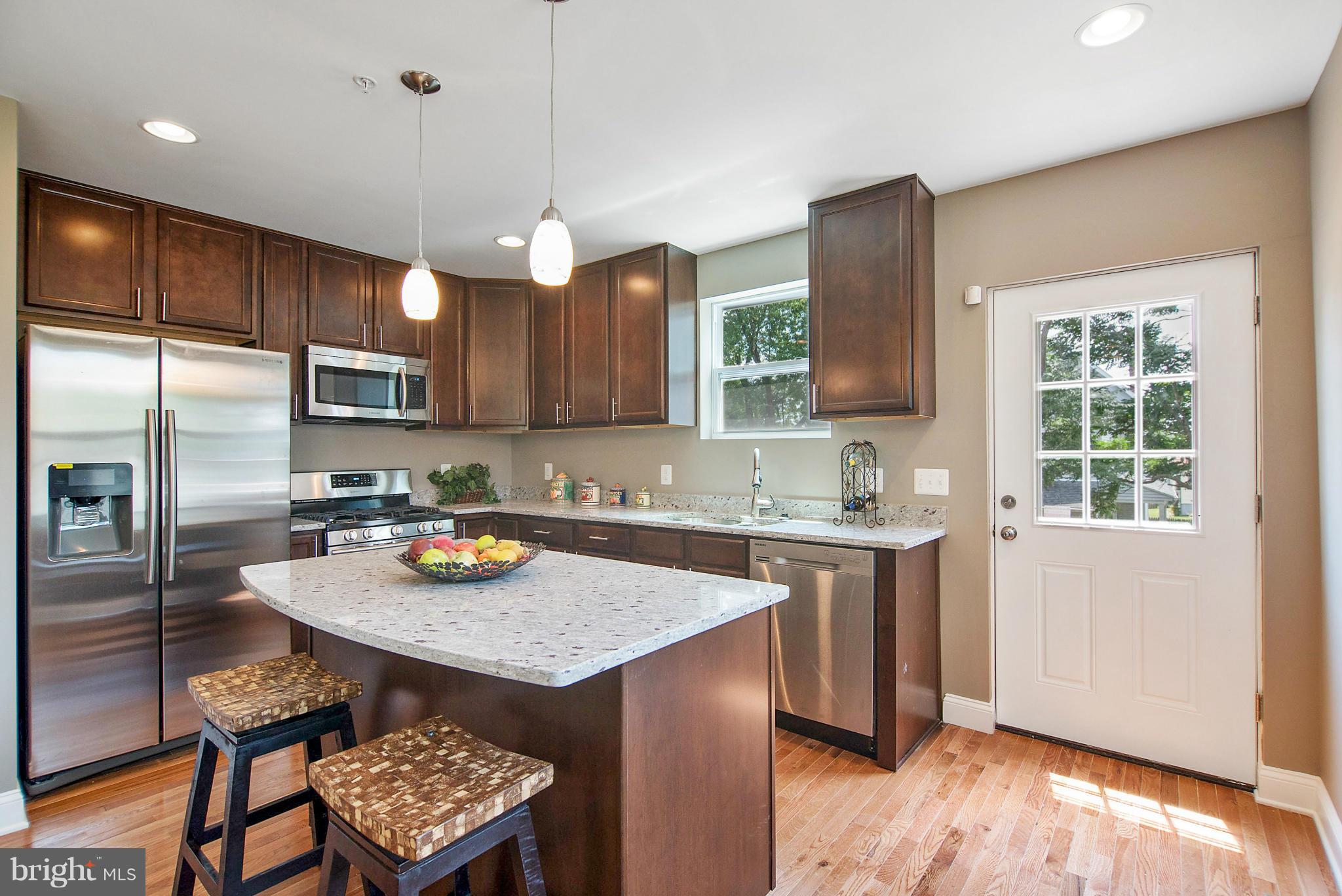 LANDSDOWNE - Residential