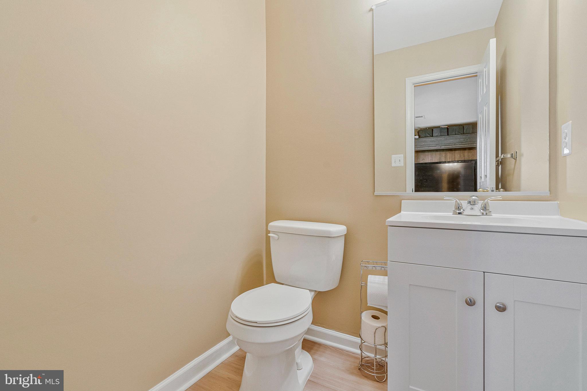 ROUND HILL - Residential