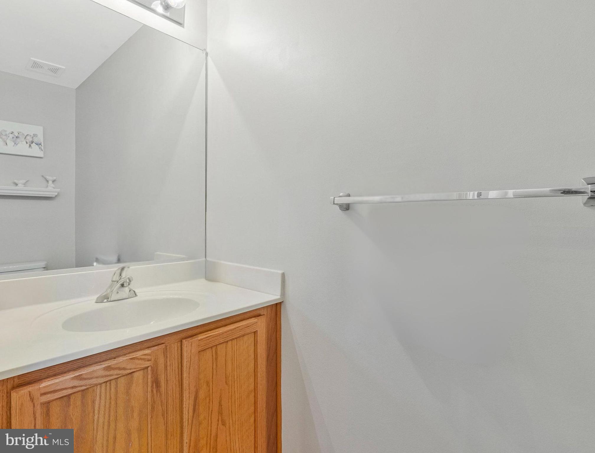 ROUND HILL - Residential