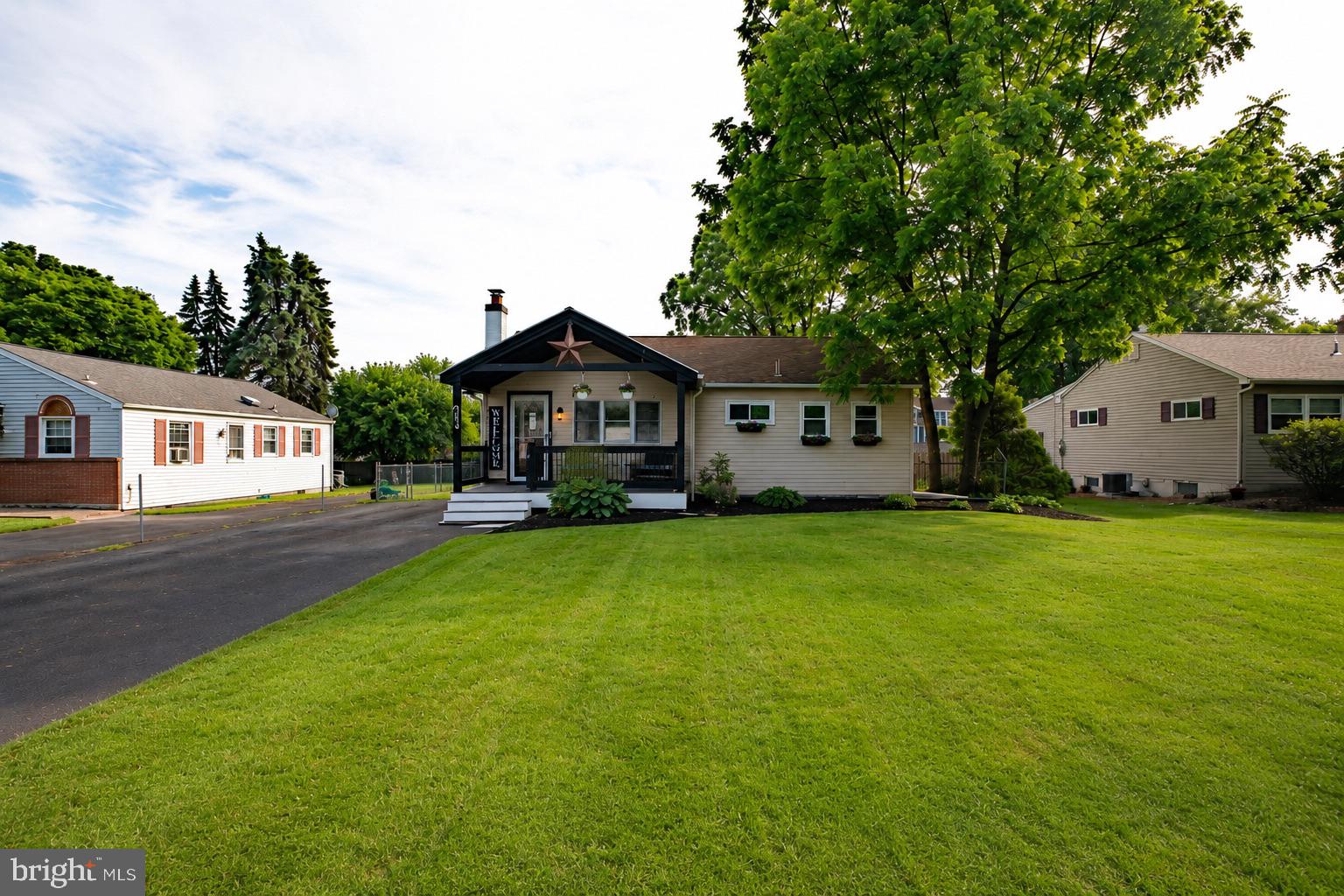 227 ROBERTS AVENUE
