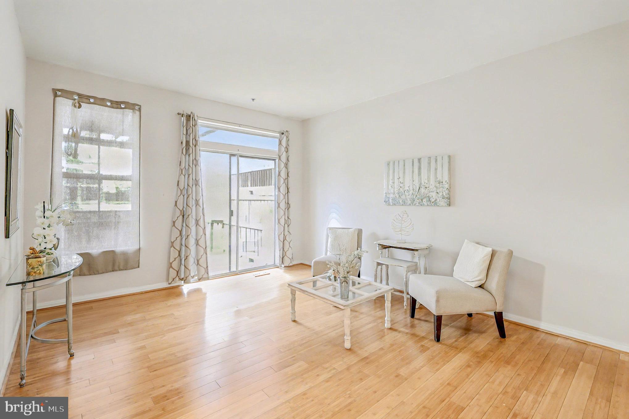 ASHBURN VILLAGE - Residential Lease