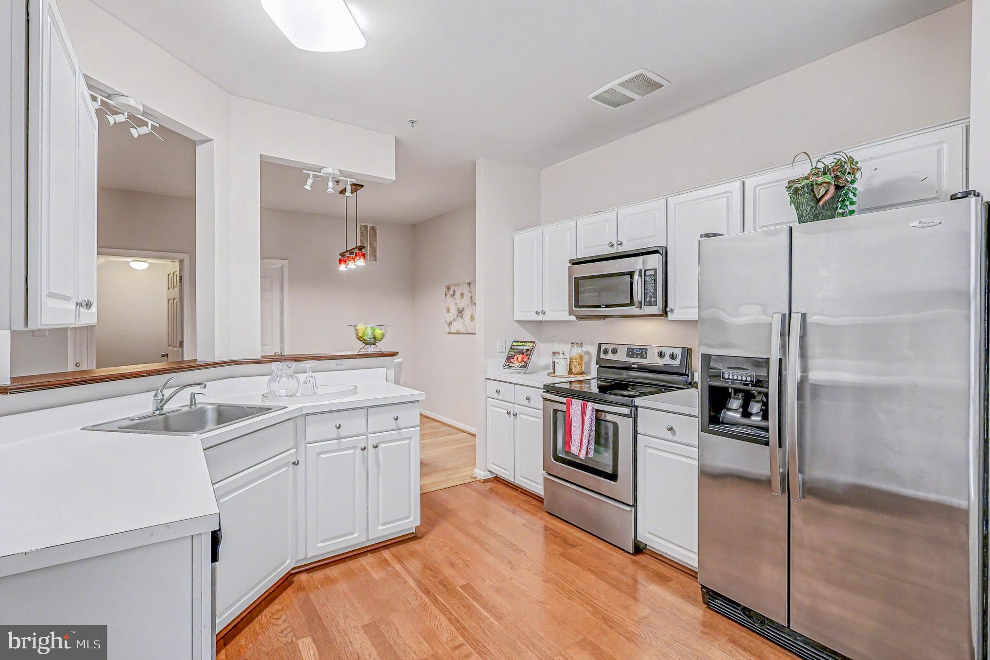 ASHBURN VILLAGE - Residential Lease