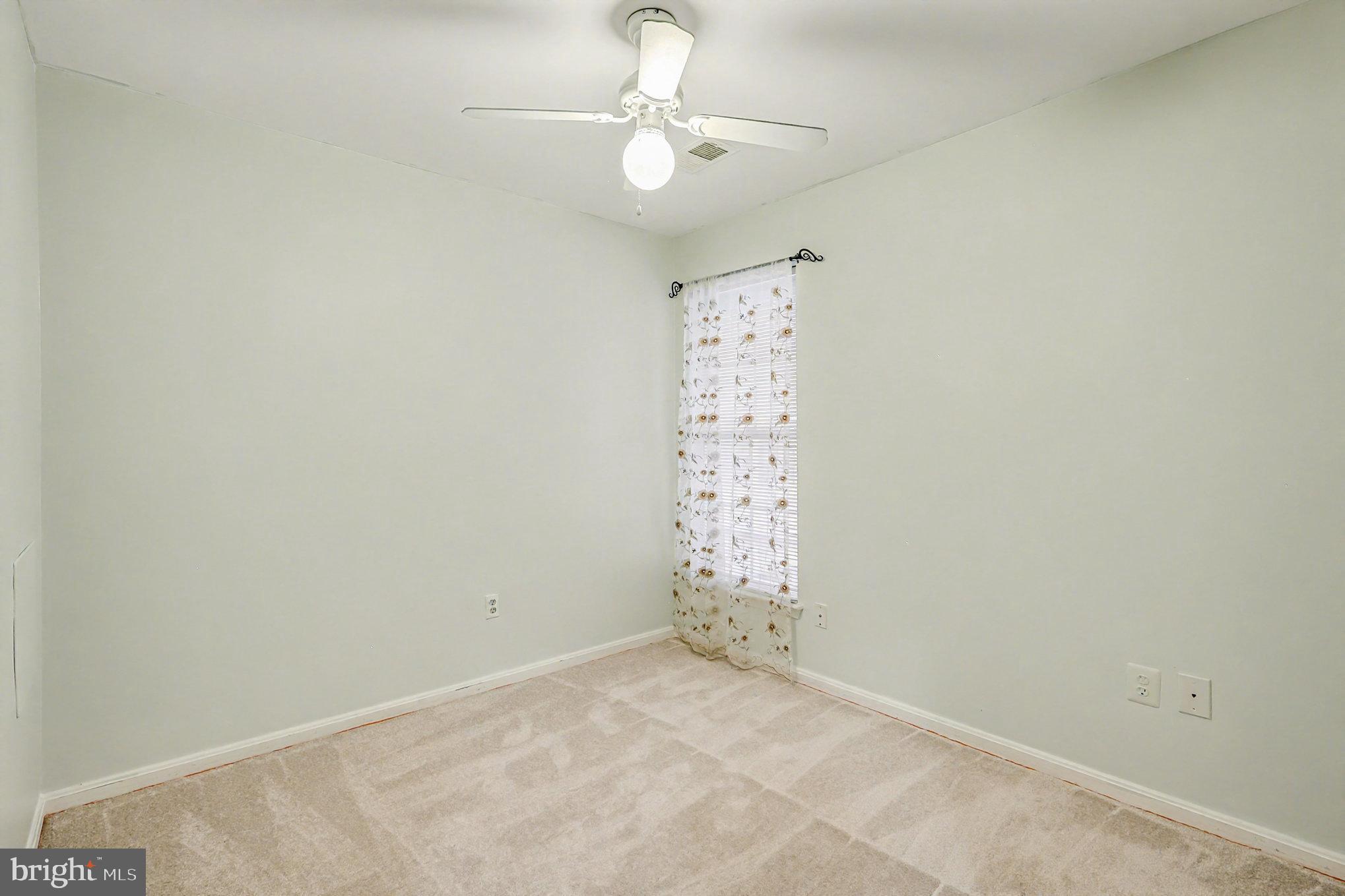 ASHBURN VILLAGE - Residential Lease