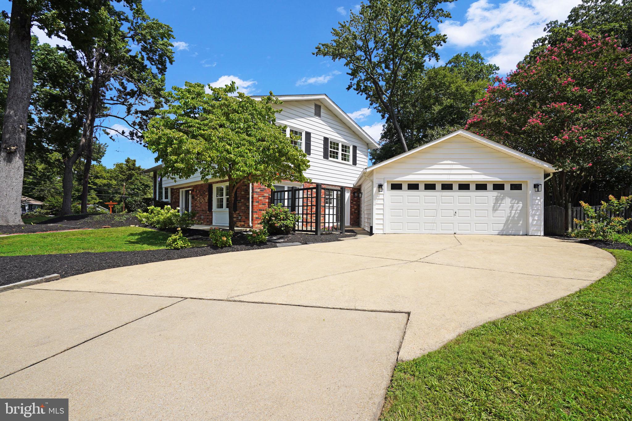 2231 WILLIAM AND MARY DRIVE