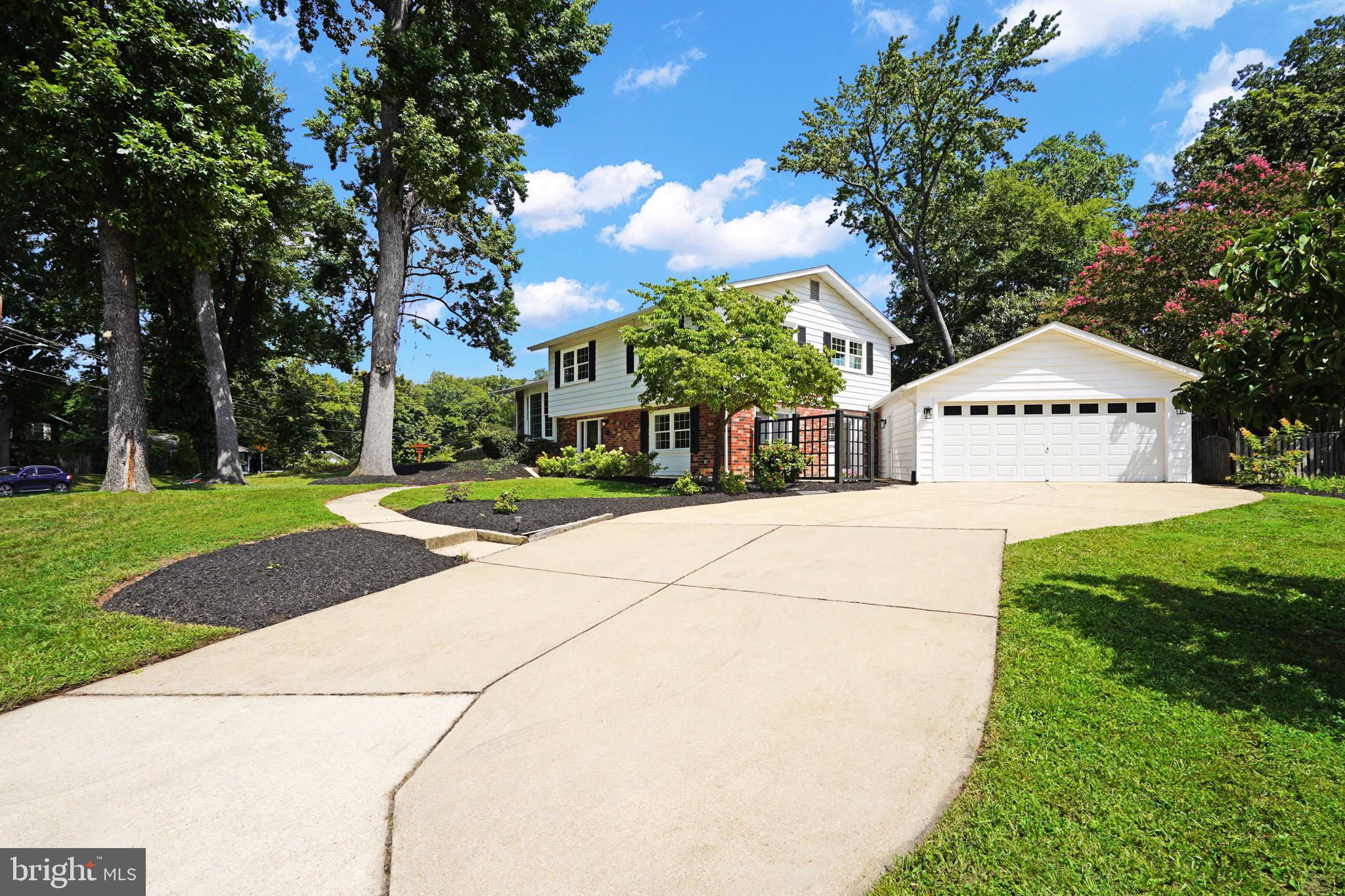 2231 WILLIAM AND MARY DRIVE
