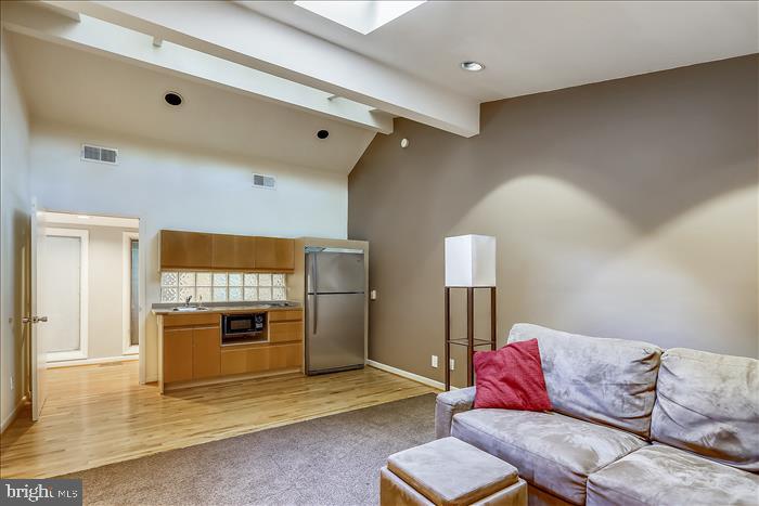 RESTON - Residential