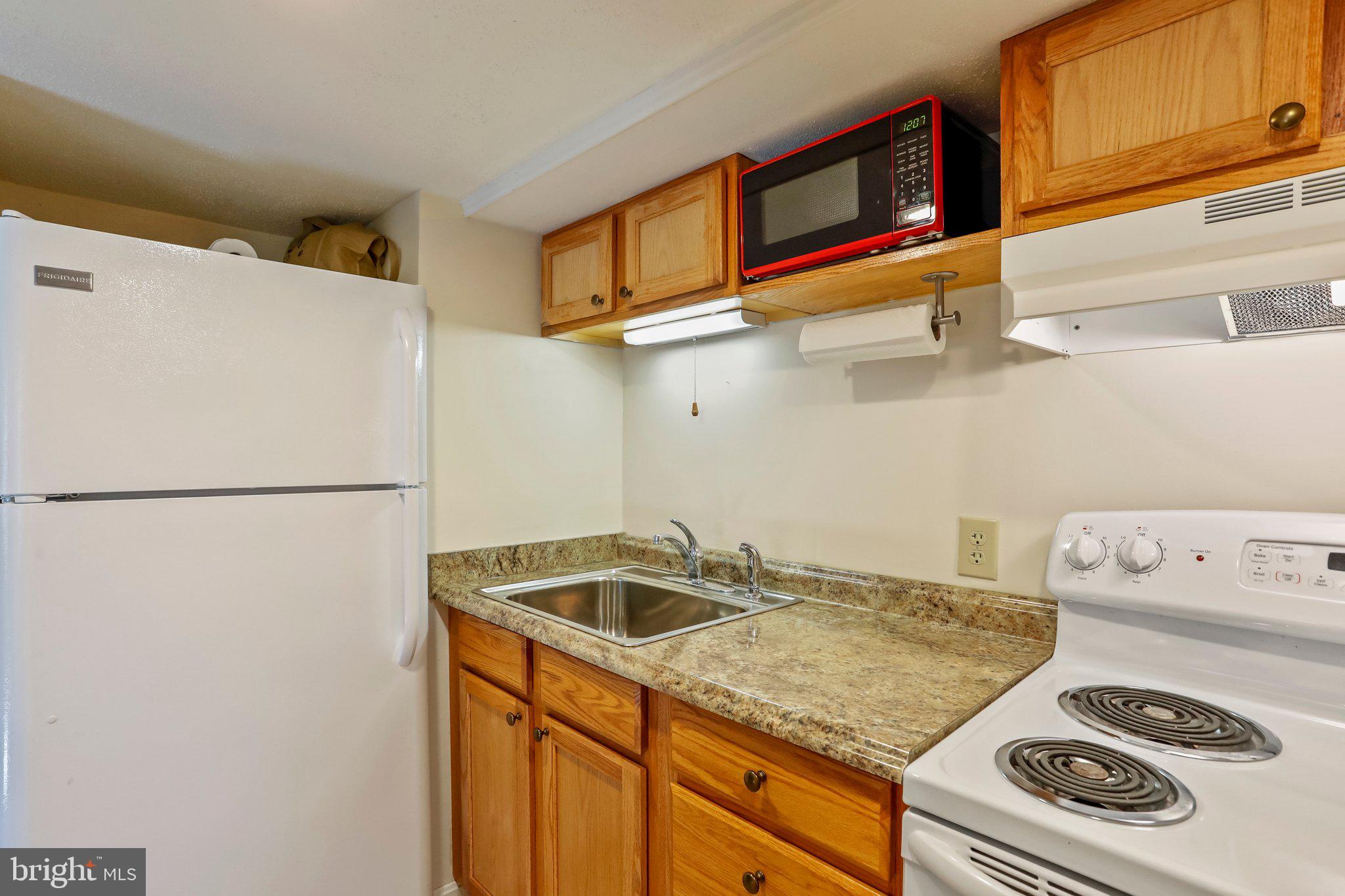 SHADY ACRES - Residential