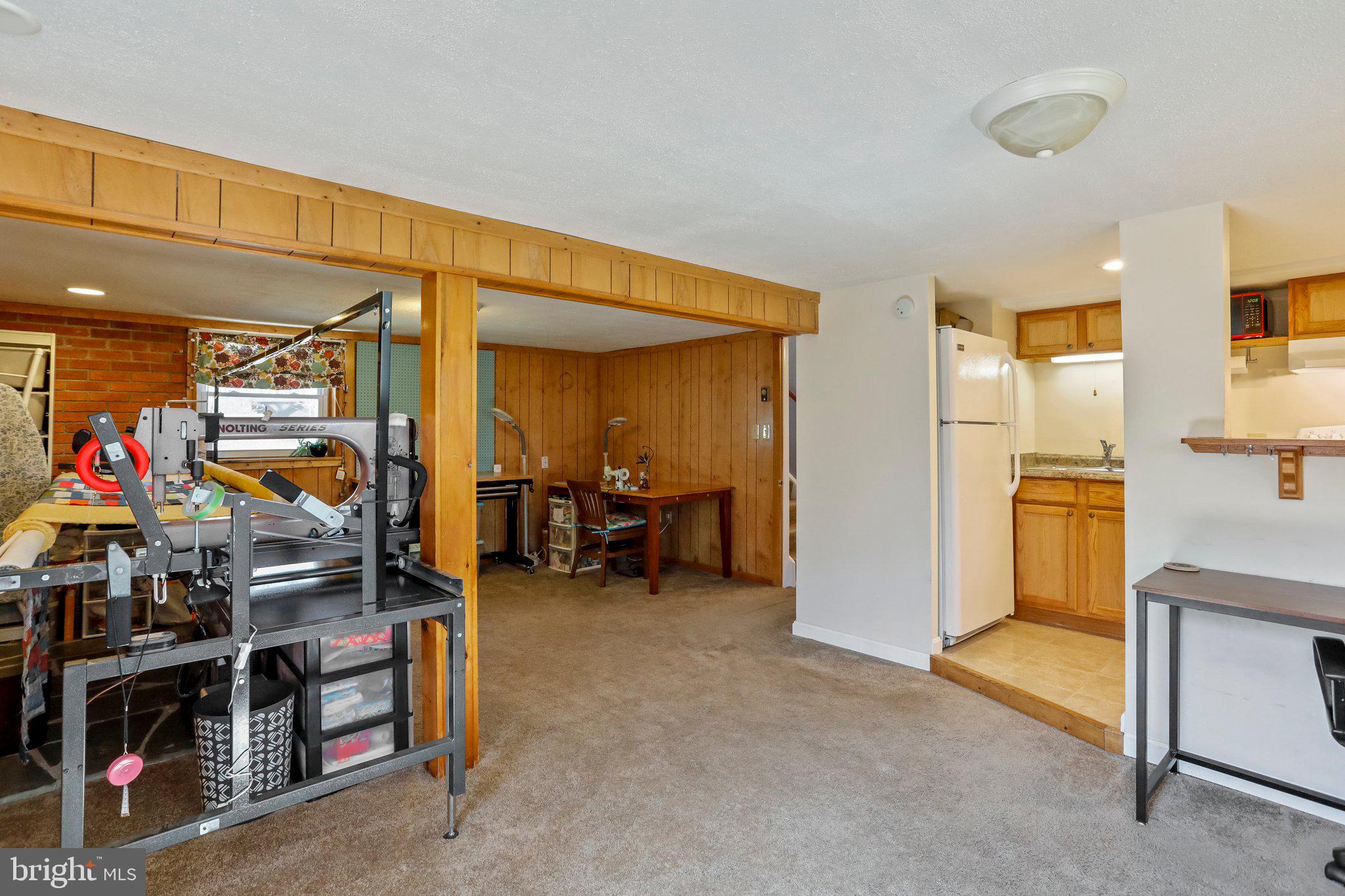 SHADY ACRES - Residential