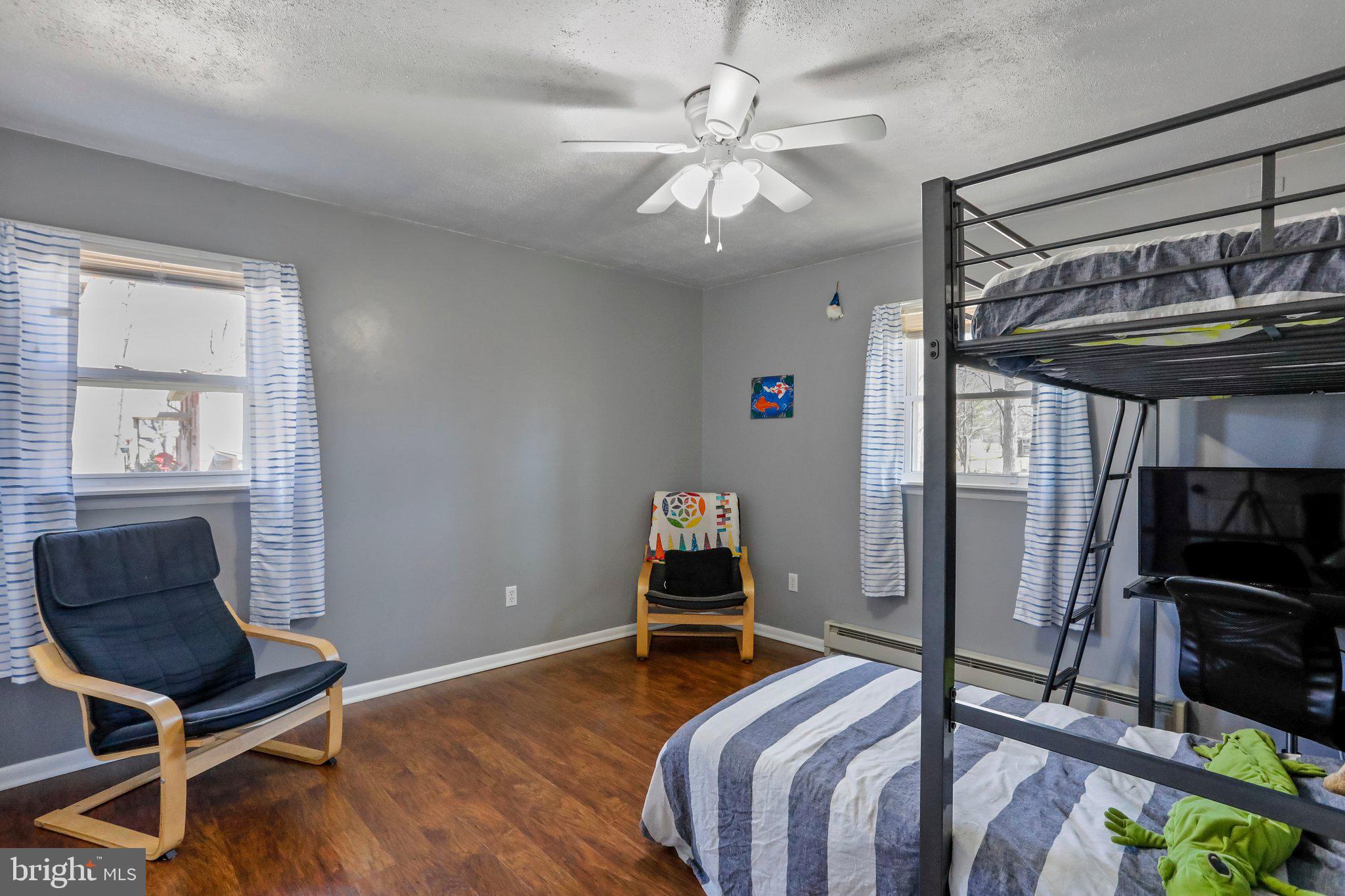 SHADY ACRES - Residential