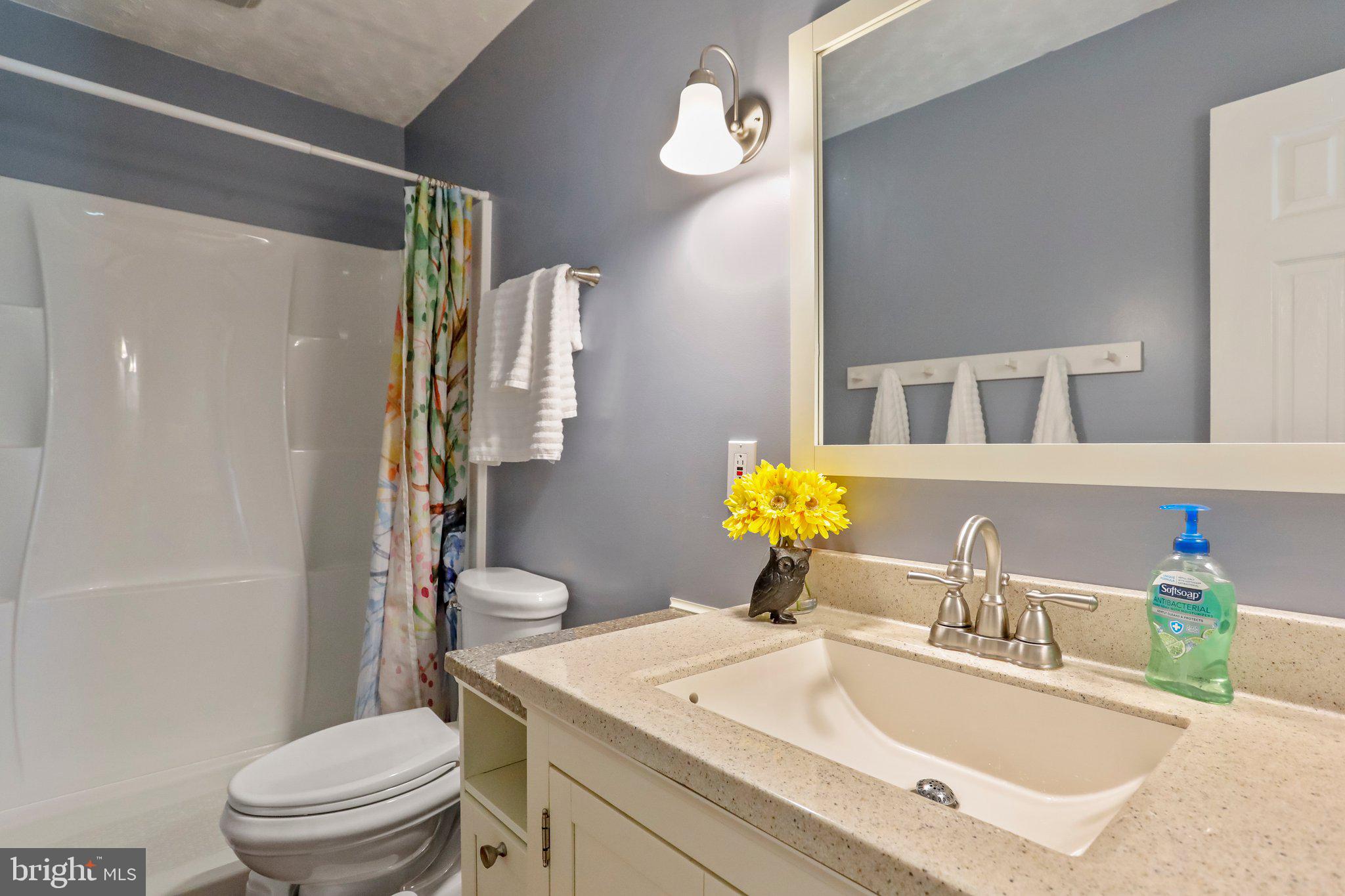 SHADY ACRES - Residential