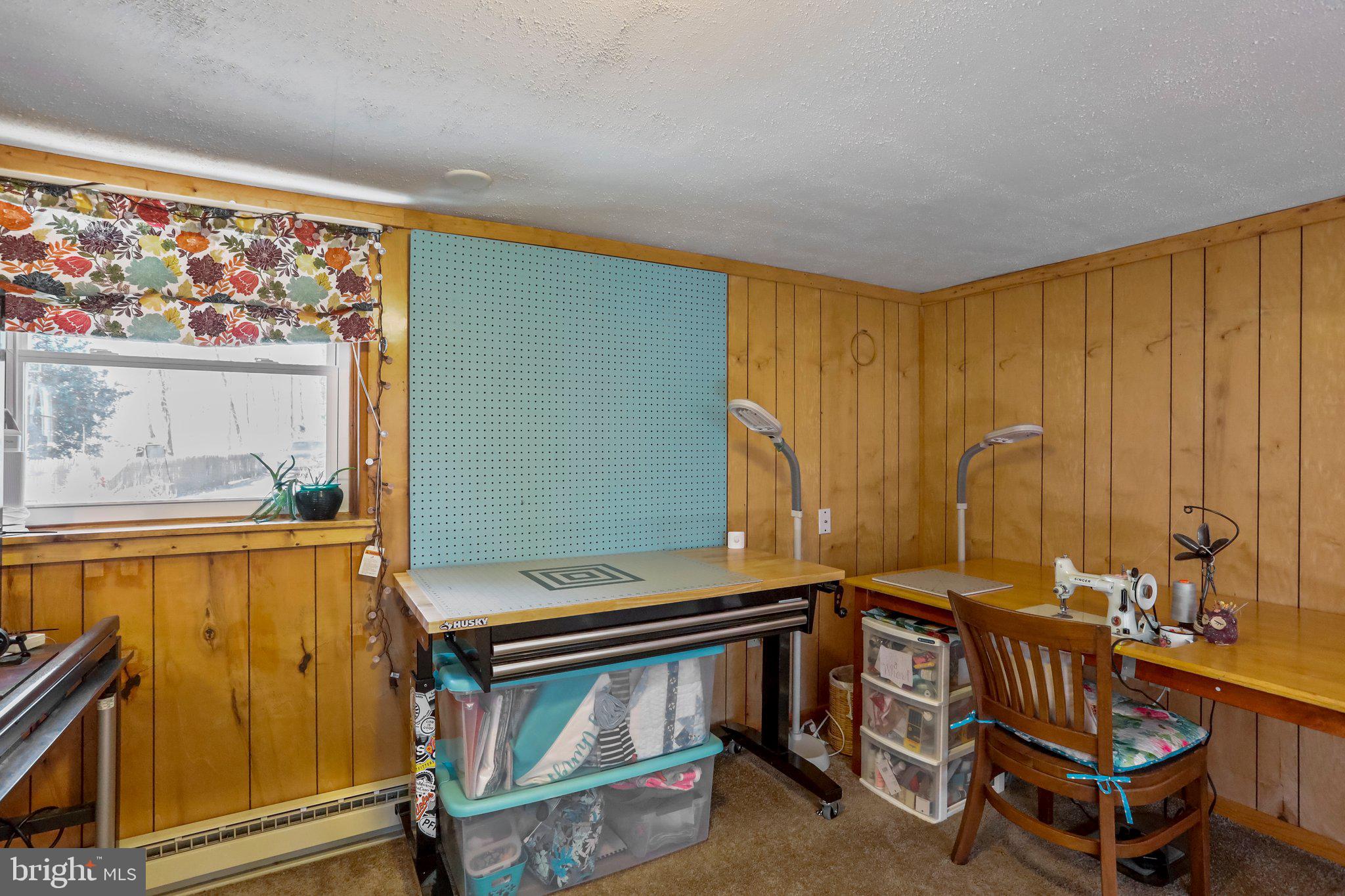 SHADY ACRES - Residential