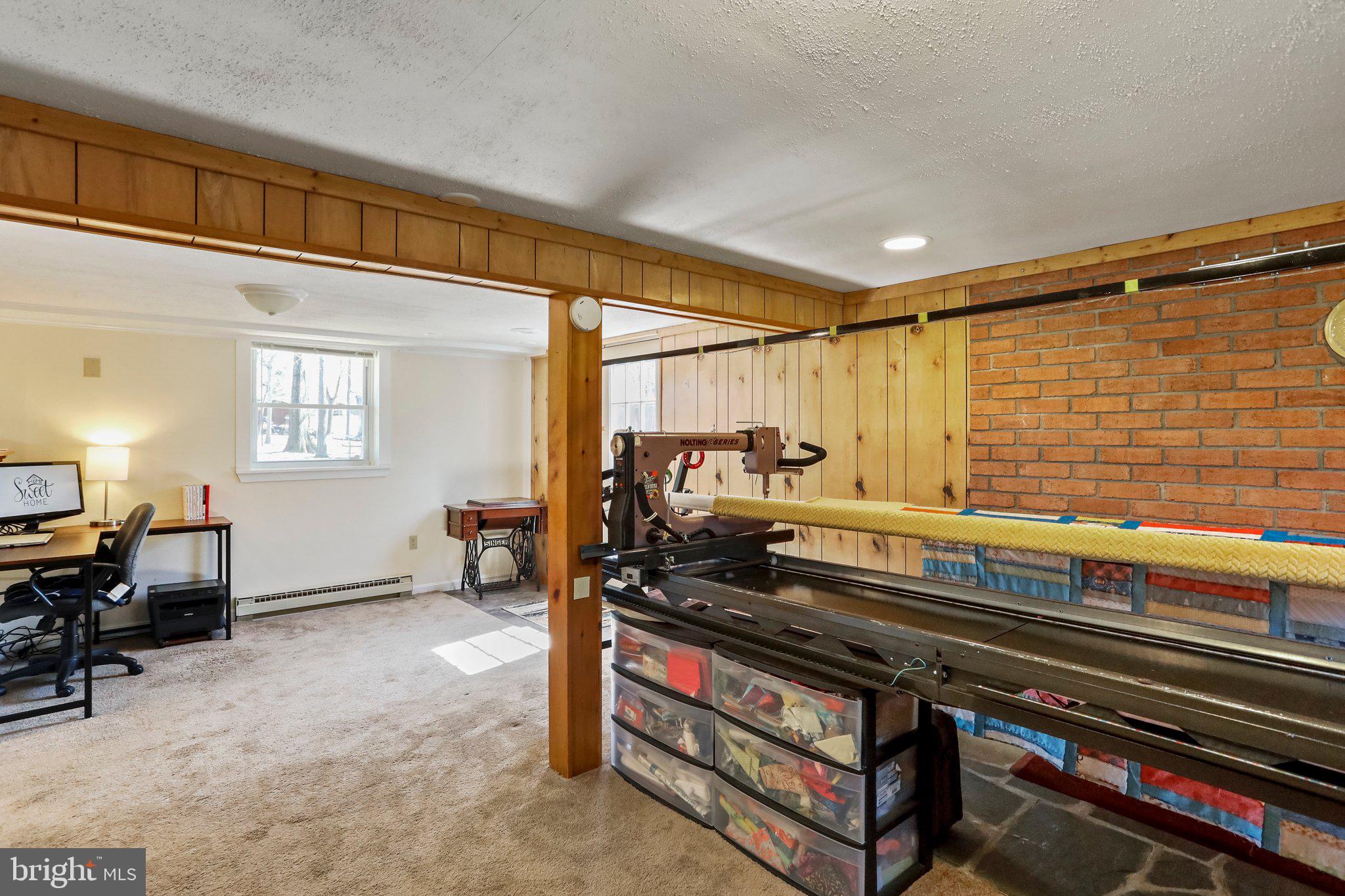 SHADY ACRES - Residential