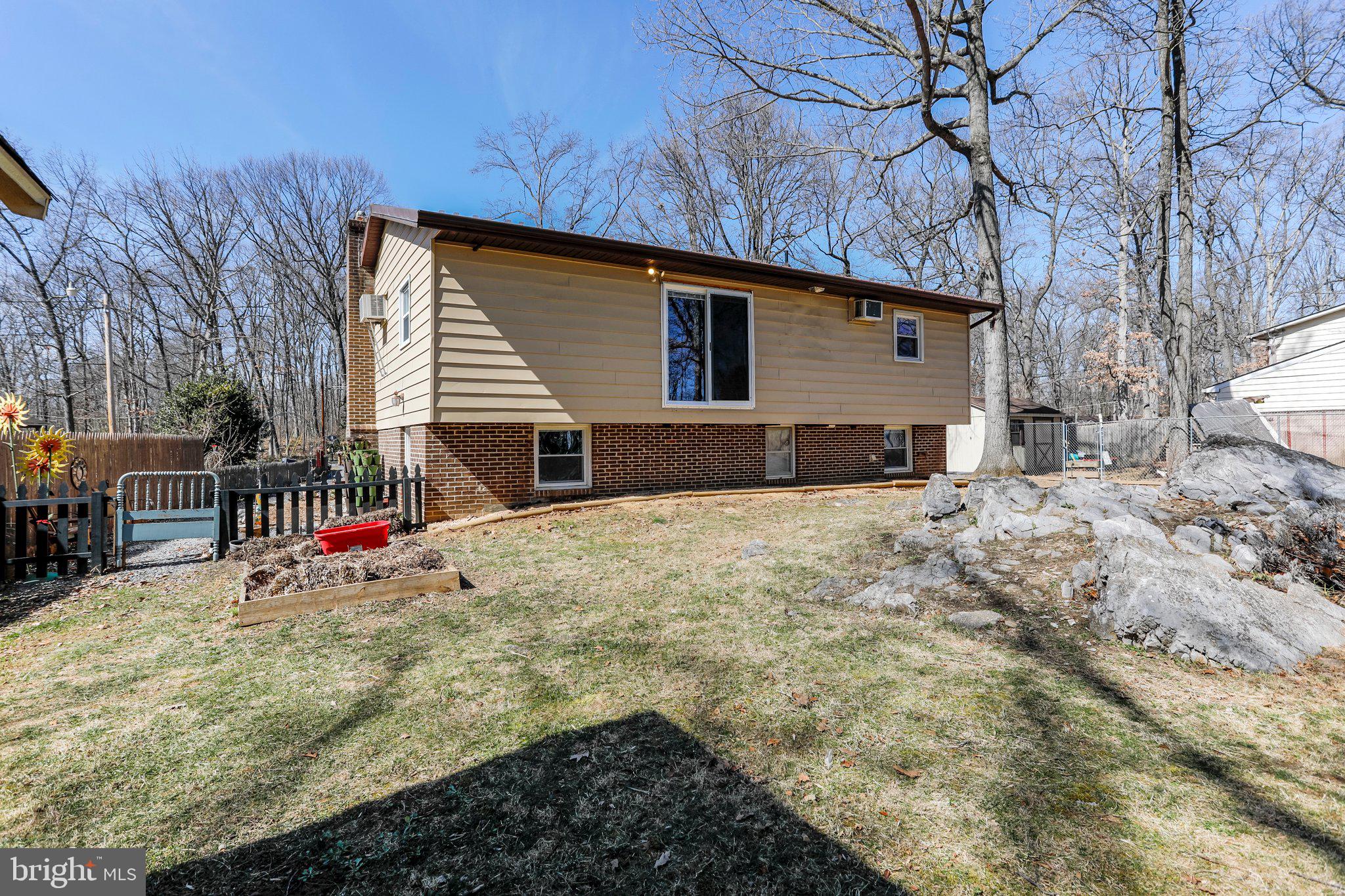 SHADY ACRES - Residential