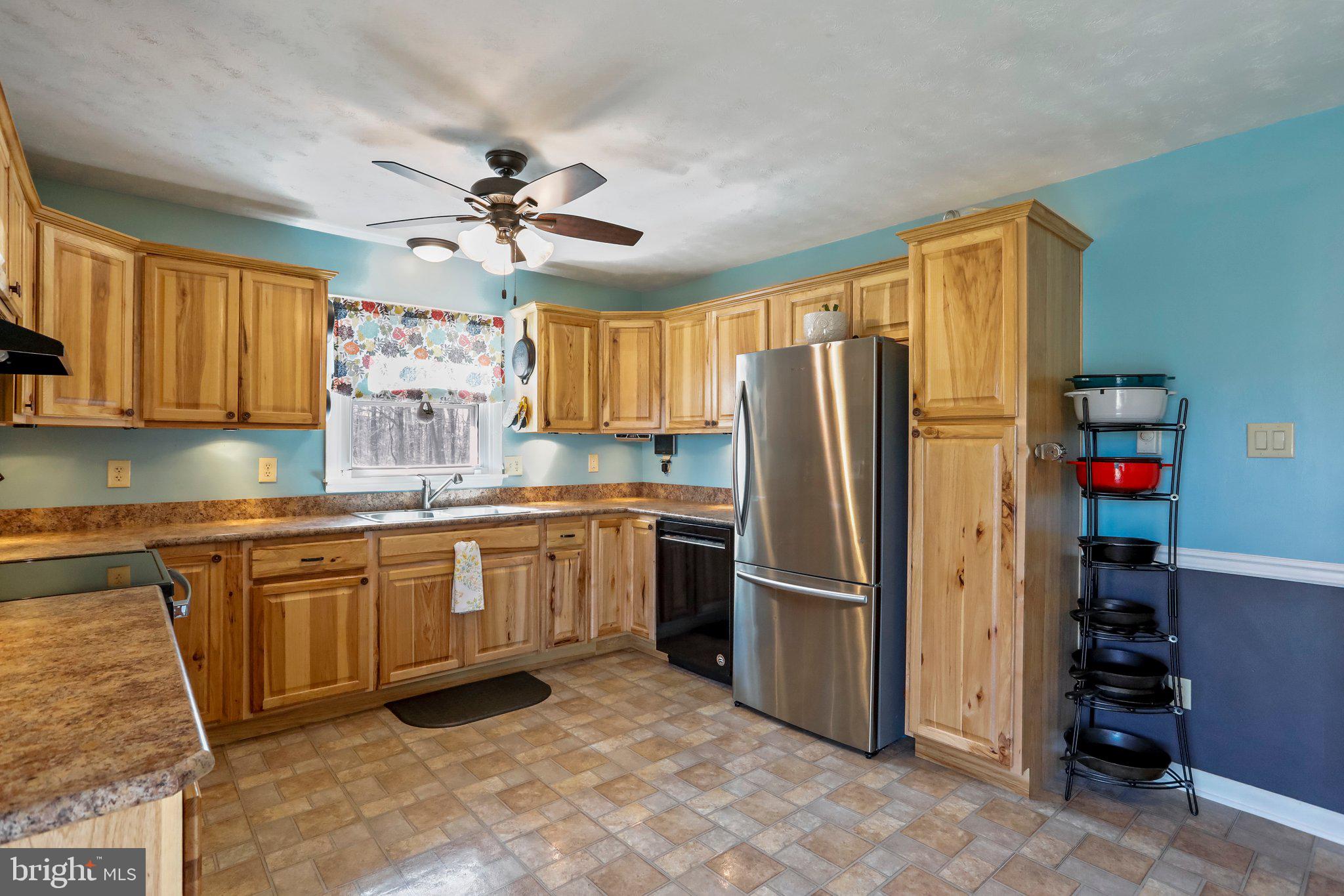 SHADY ACRES - Residential